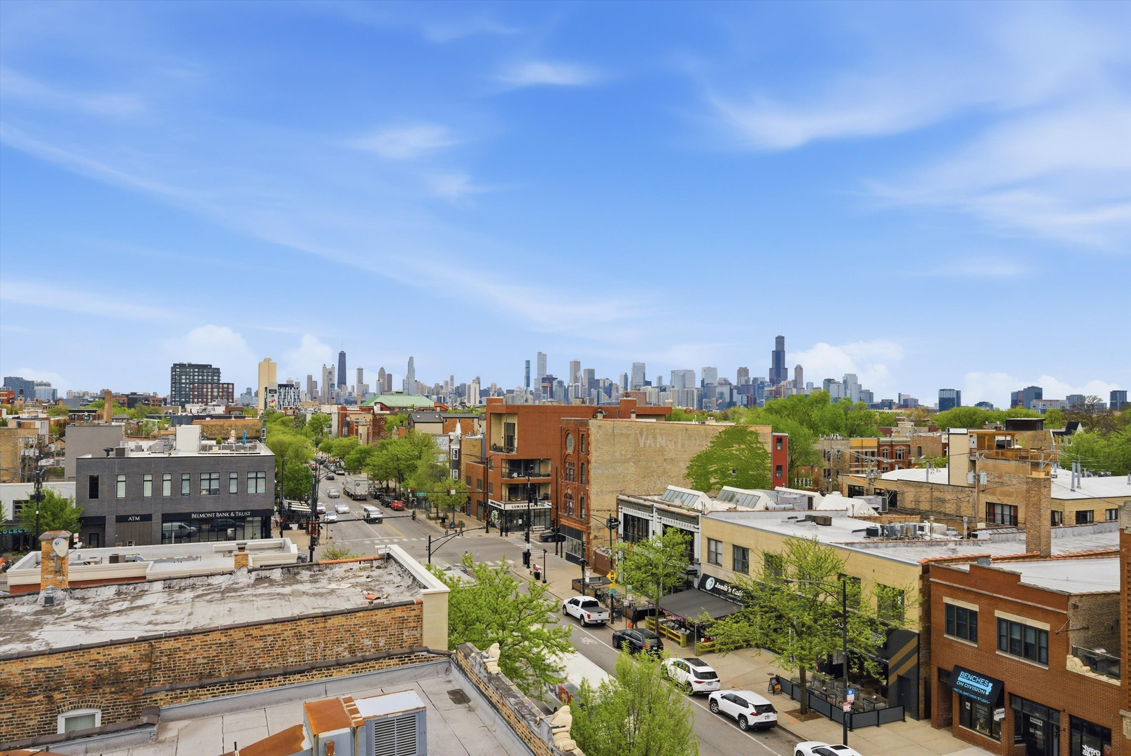 2028 W Division Street Unit: 401