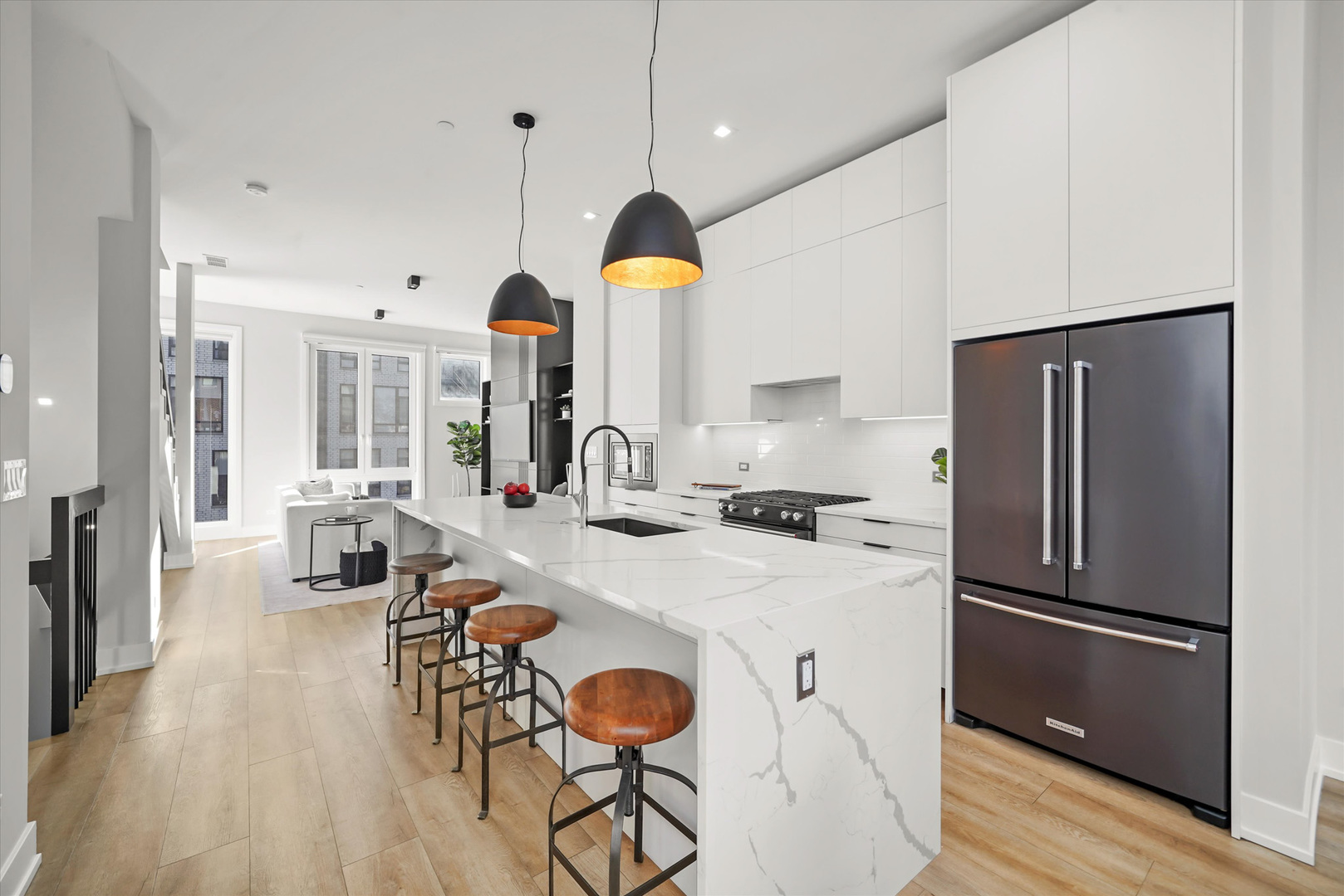 4232 W Belmont Avenue Unit: 3