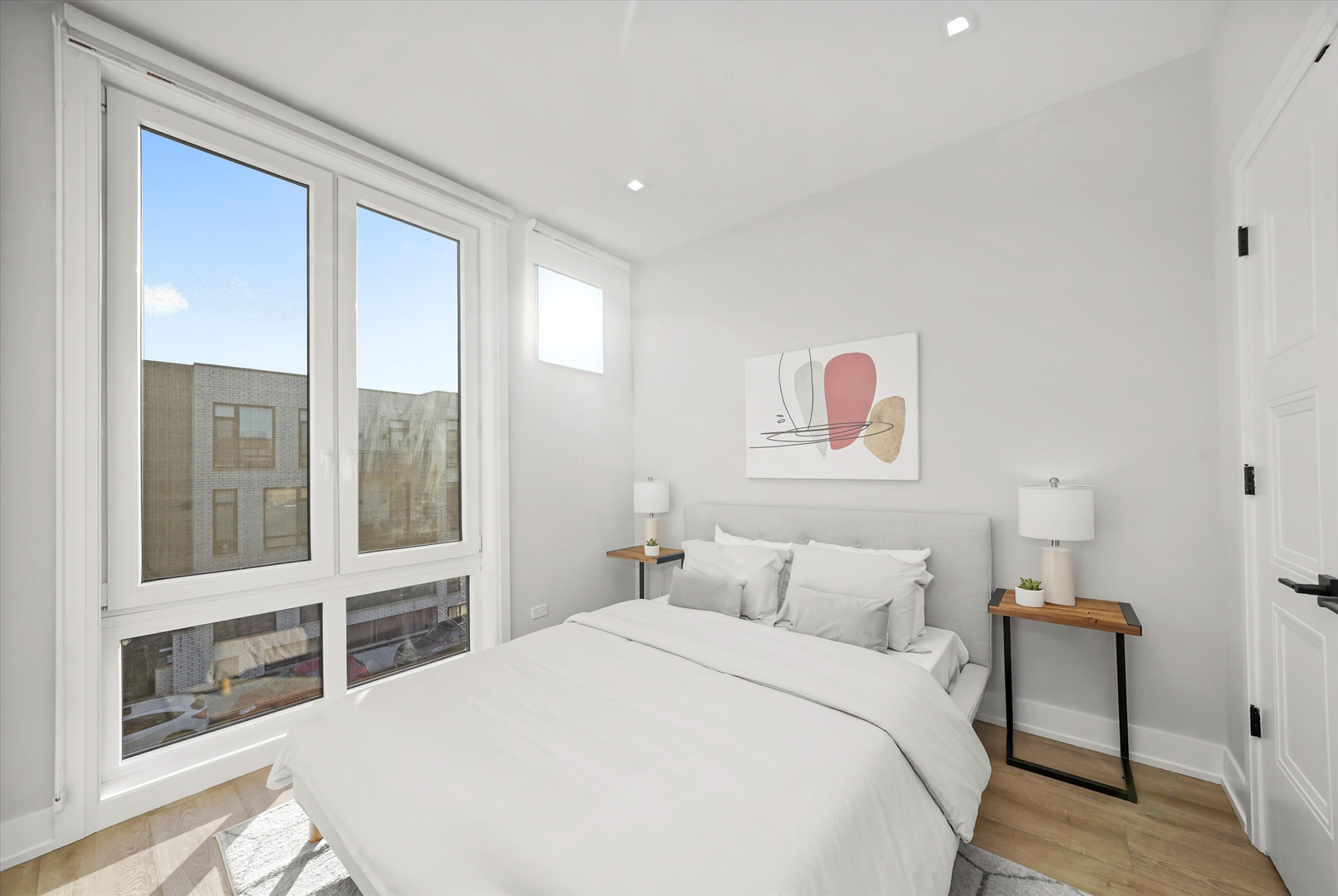 4232 W Belmont Avenue Unit: 3