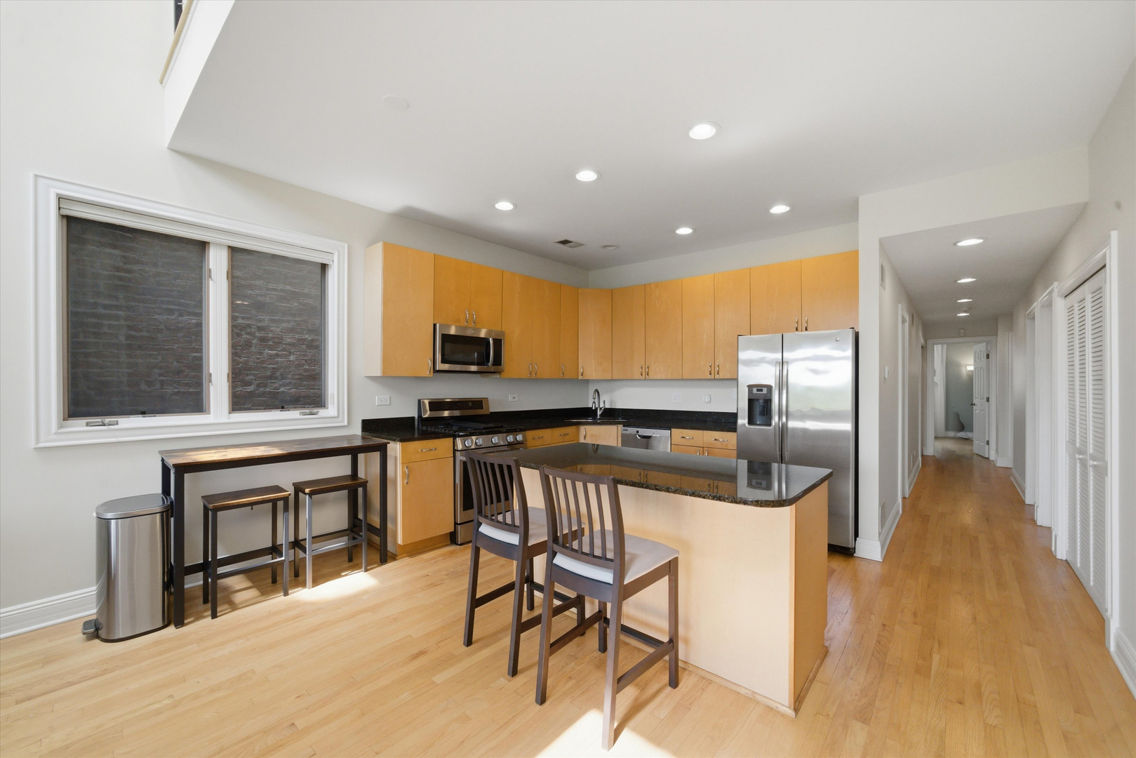 1656 W Augusta Boulevard Unit: 3W