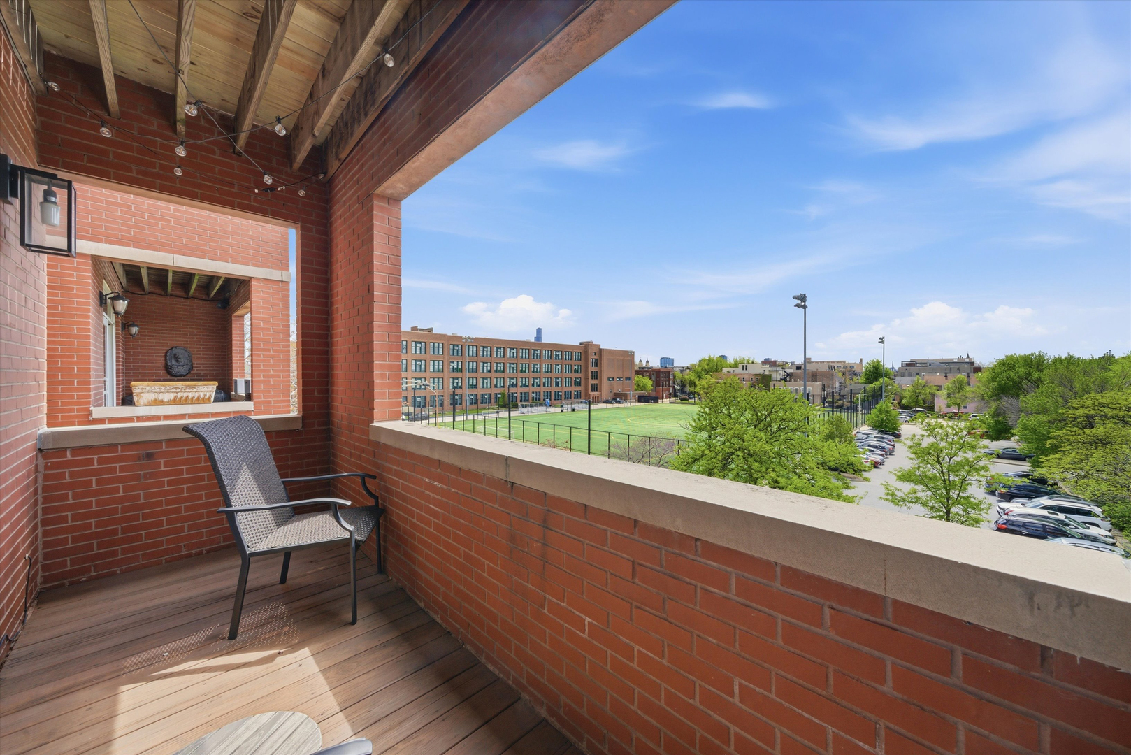1656 W Augusta Boulevard Unit: 3W