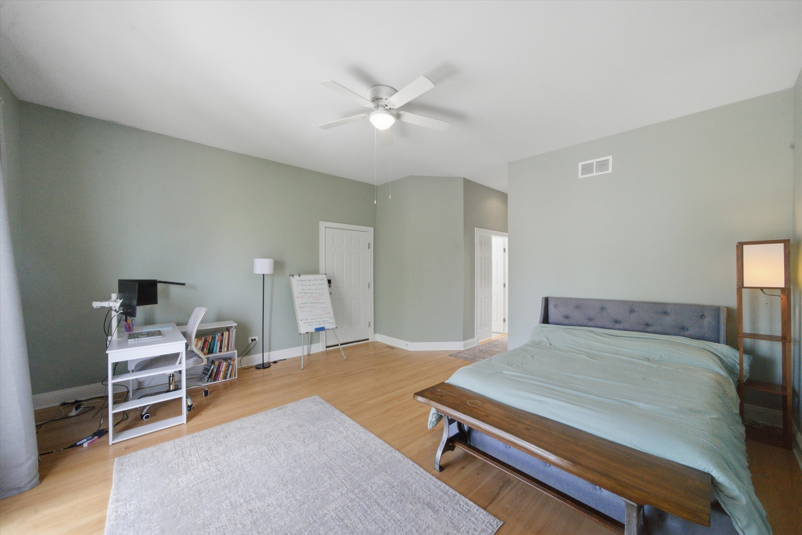 1656 W Augusta Boulevard Unit: 3W