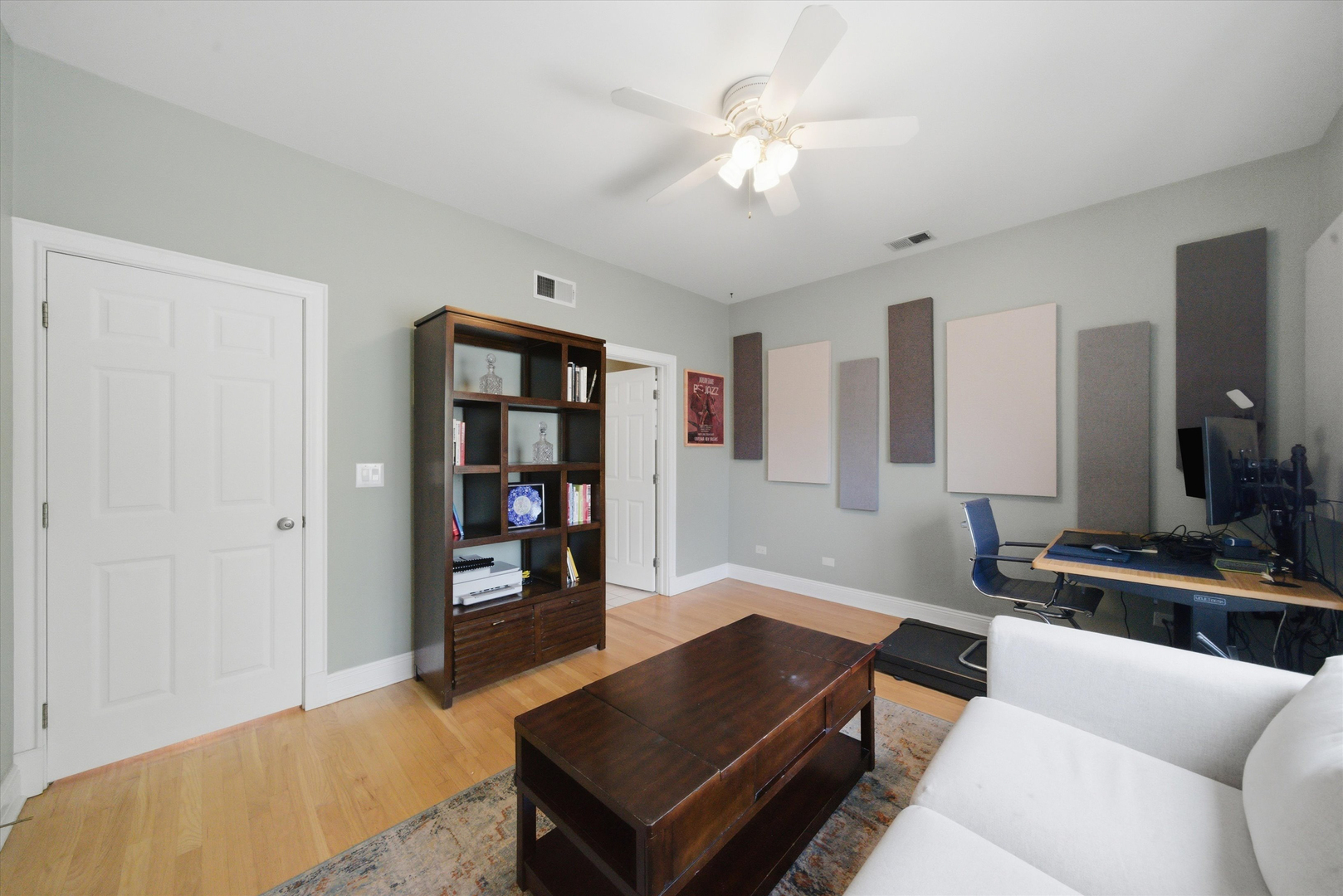 1656 W Augusta Boulevard Unit: 3W