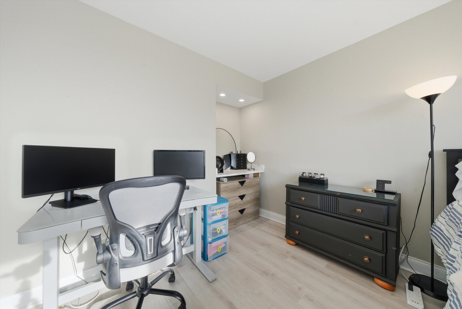 1325 N State Parkway Unit: 18D