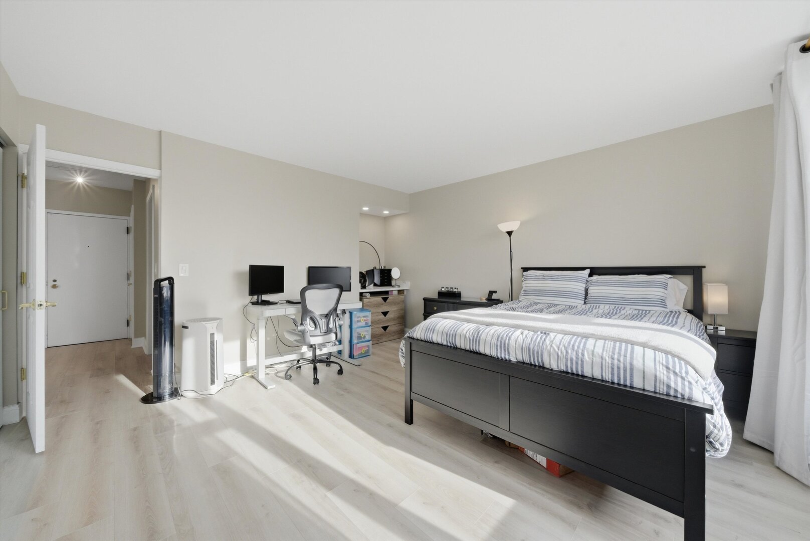 1325 N State Parkway Unit: 18D