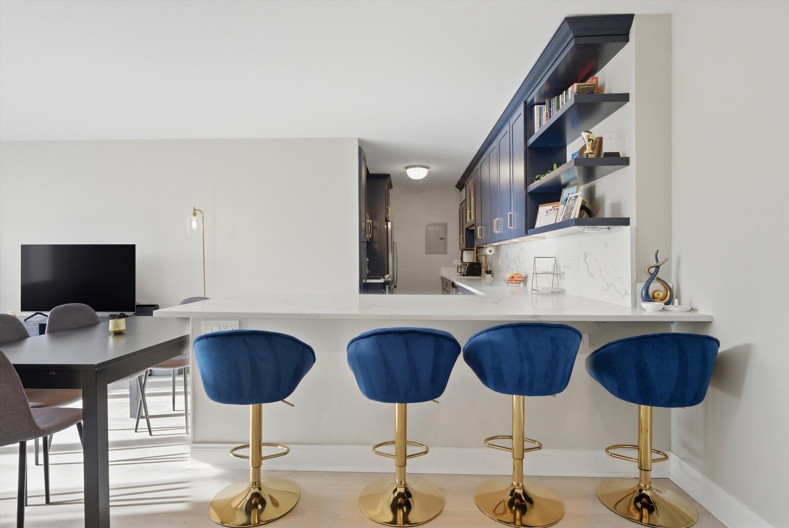 1325 N State Parkway Unit: 18D