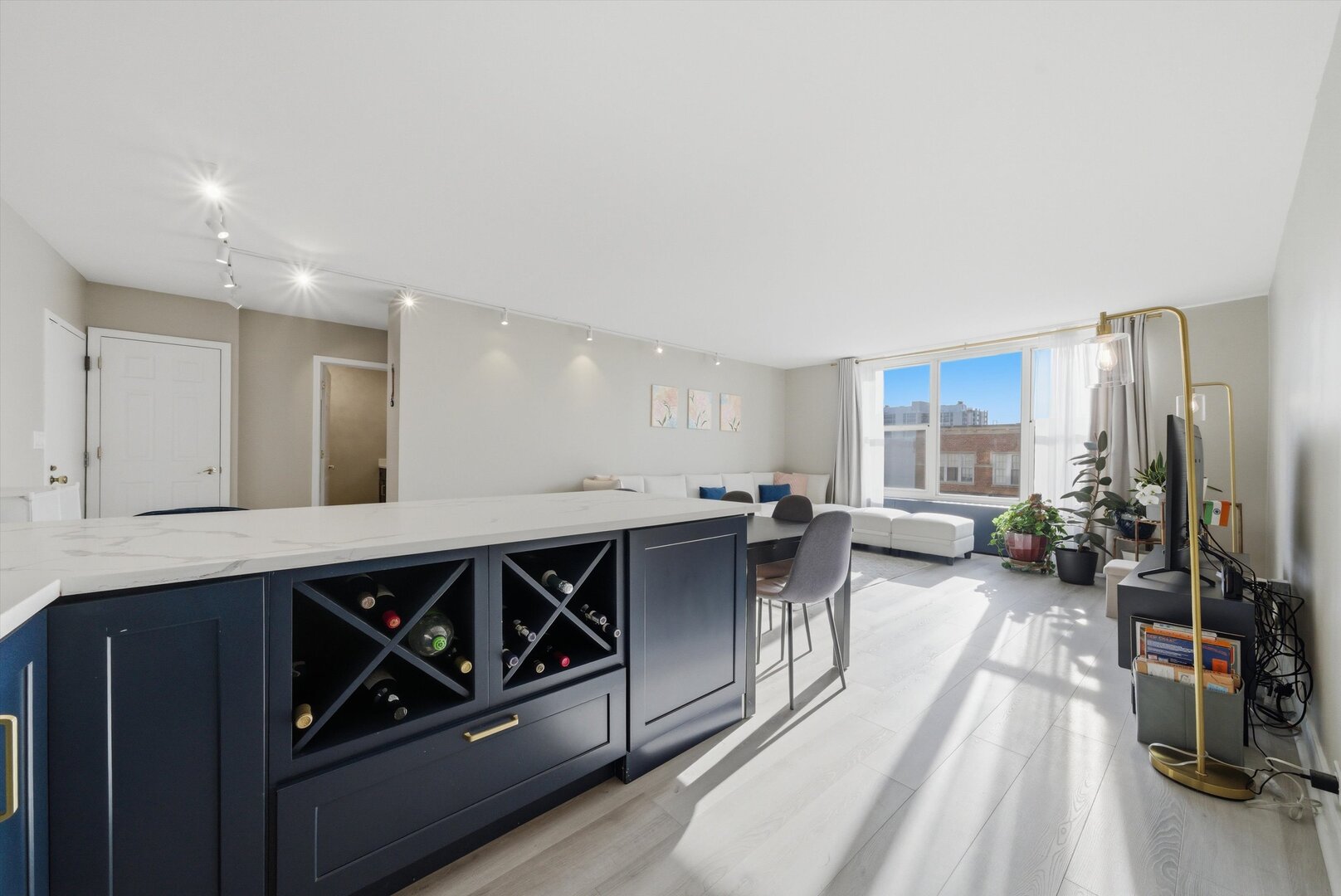1325 N State Parkway Unit: 18D