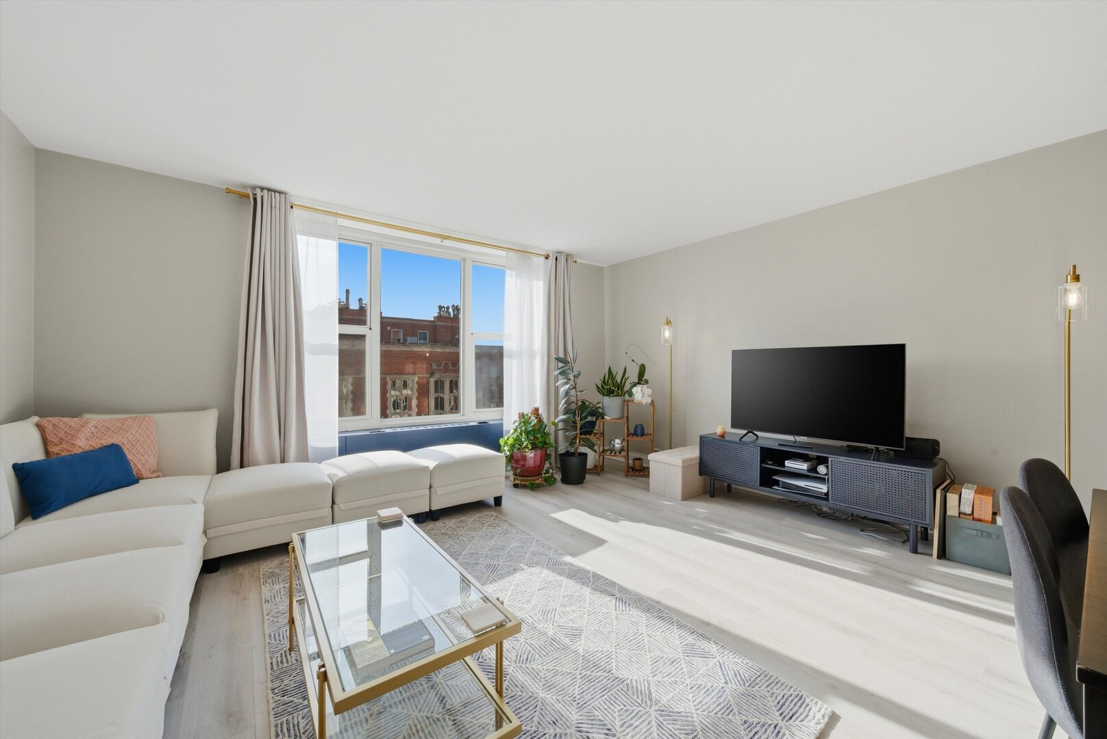 1325 N State Parkway Unit: 18D