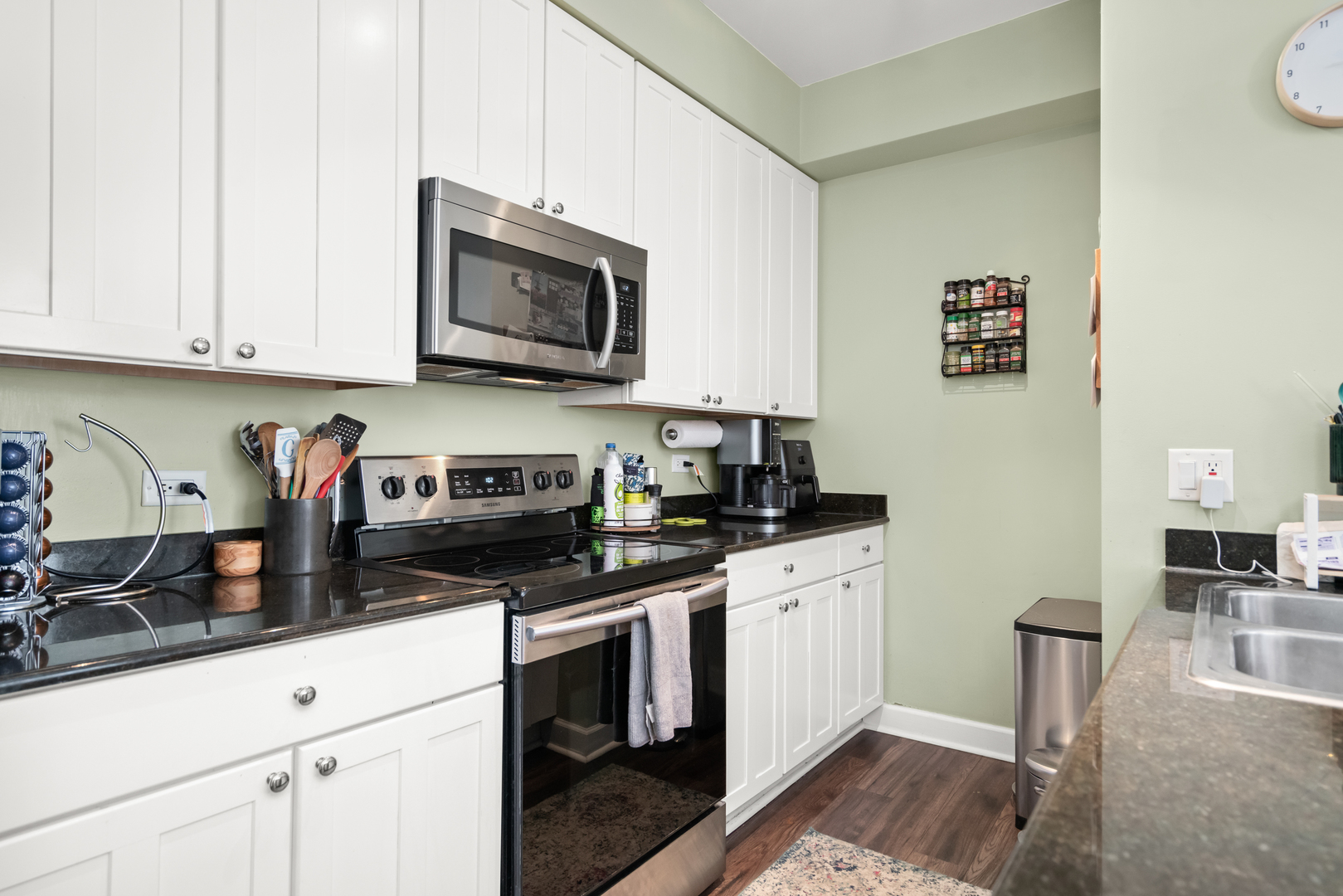 421 W Huron Street Unit: 1009