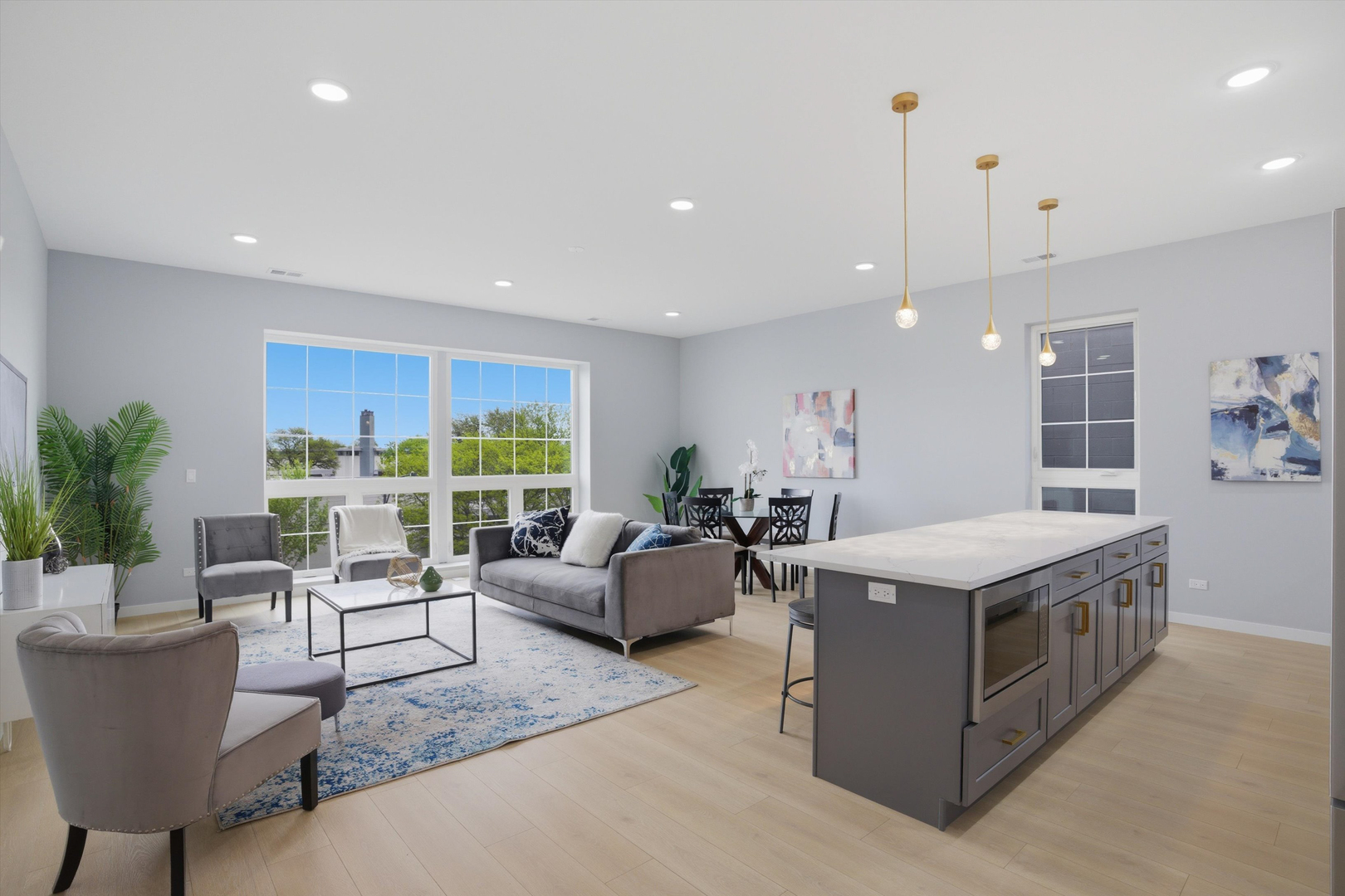 5830 N Lincoln Avenue Unit: 3S
