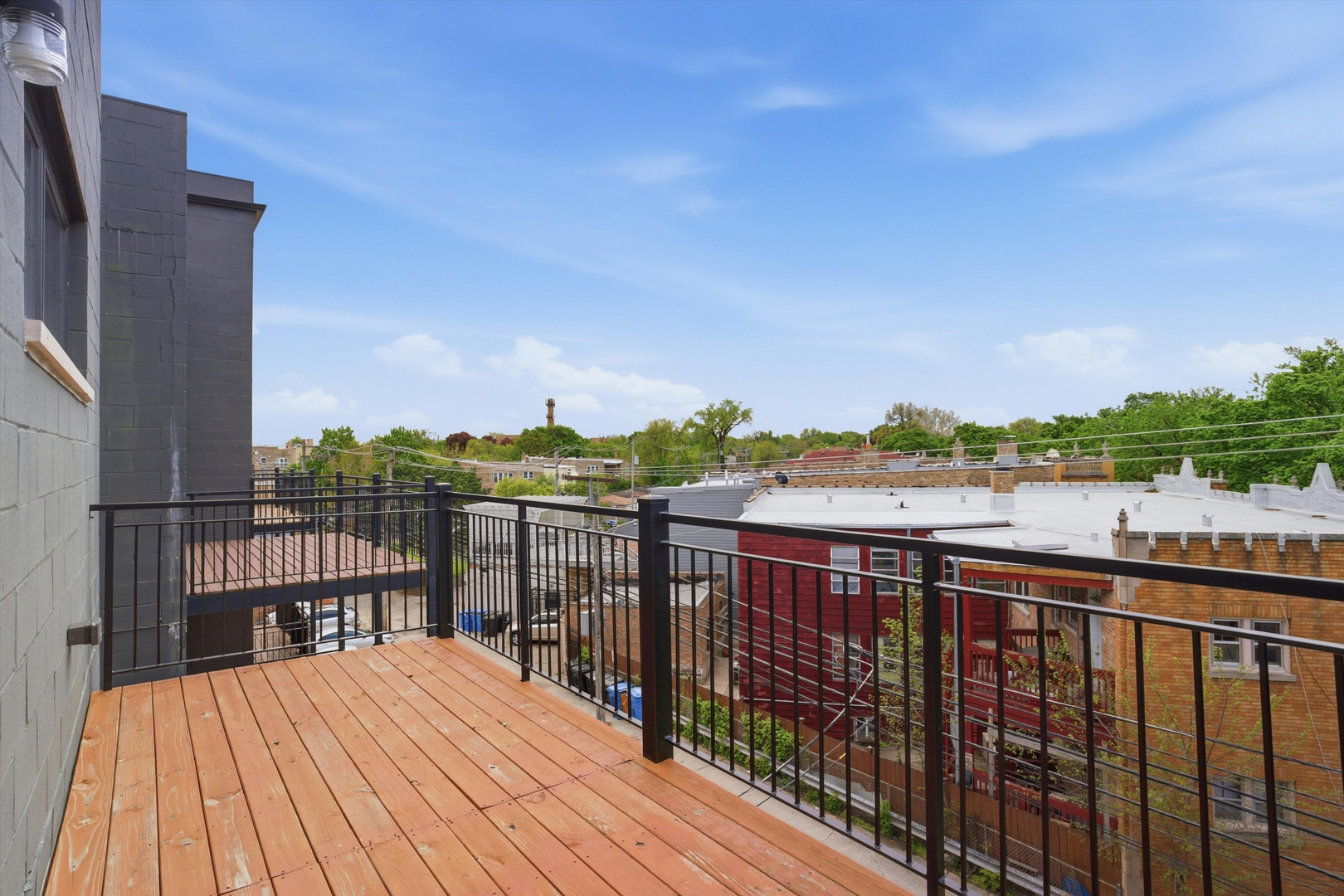 5830 N Lincoln Avenue Unit: 3S