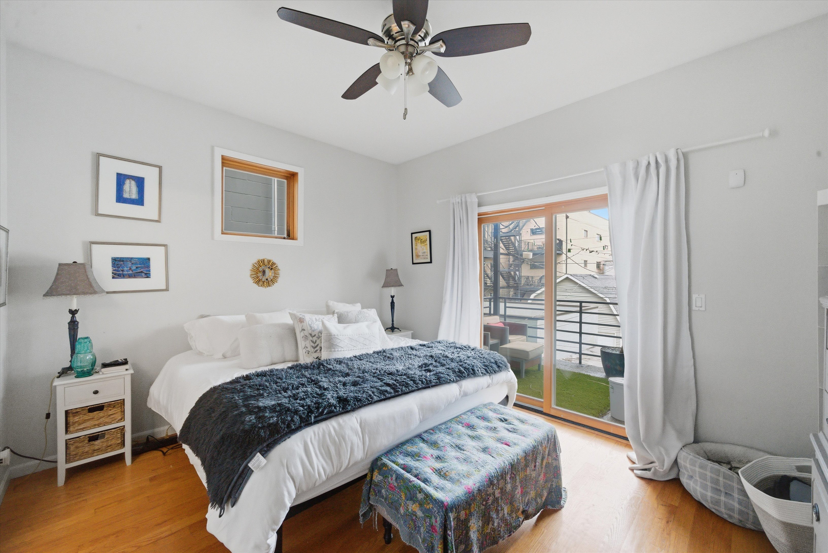 2416 W THOMAS Street Unit: 2