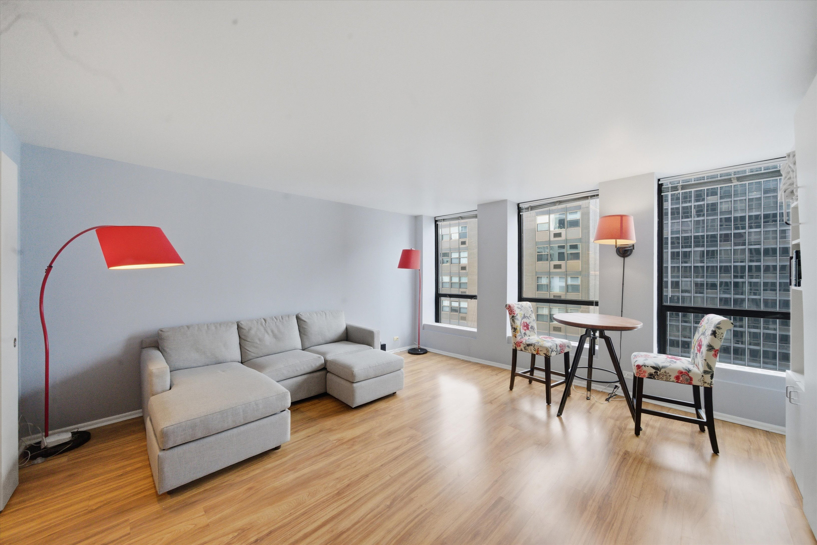 260 E Chestnut Street Unit: 2306