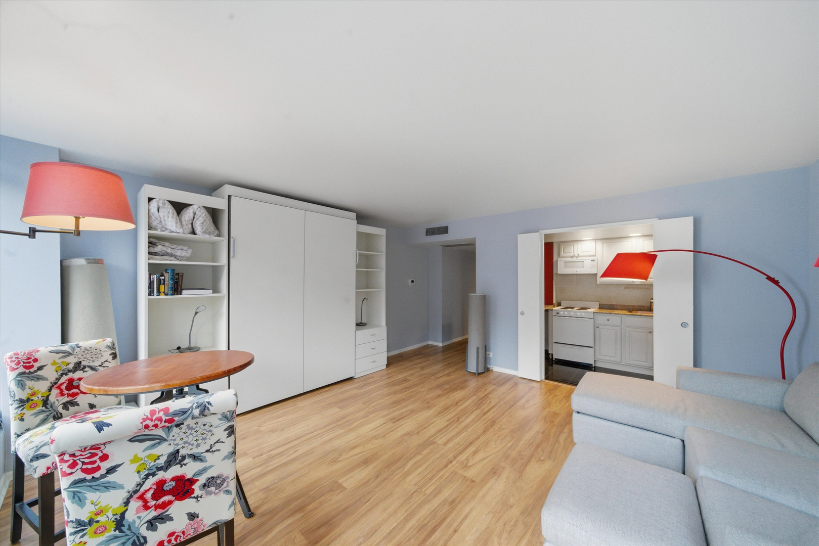 260 E Chestnut Street Unit: 2306