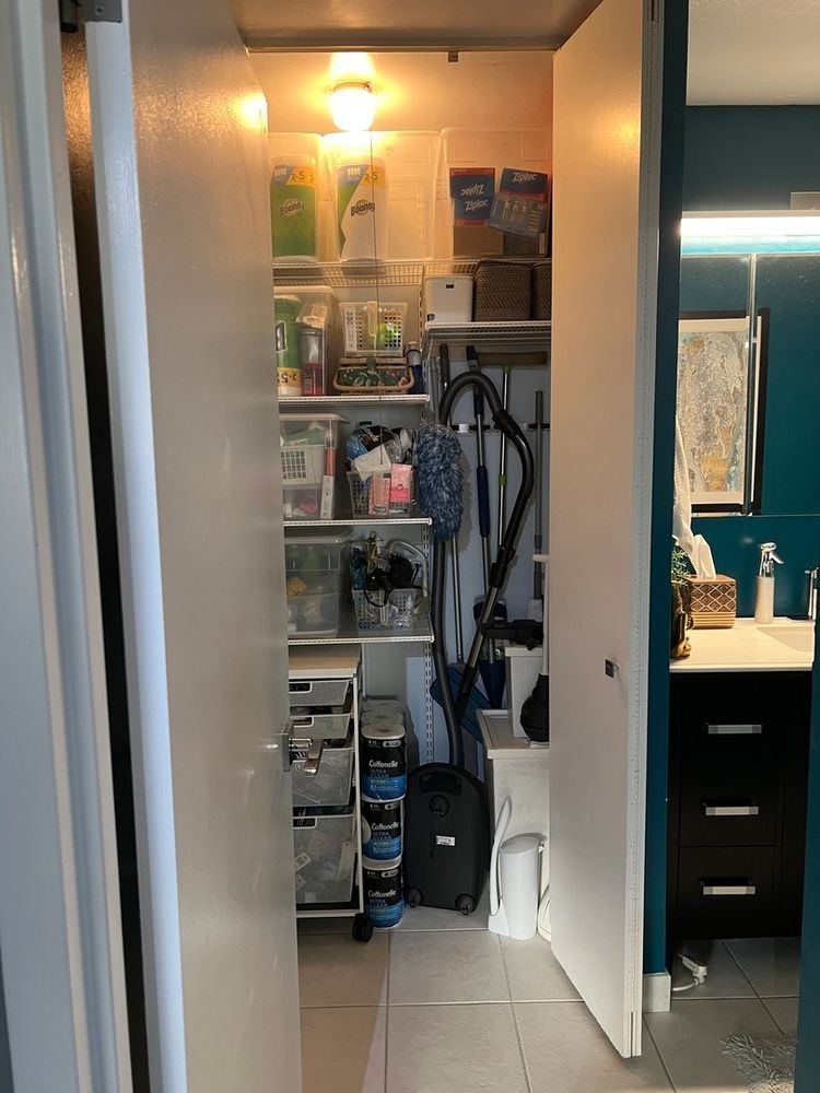 10 E ONTARIO Street Unit: 2507
