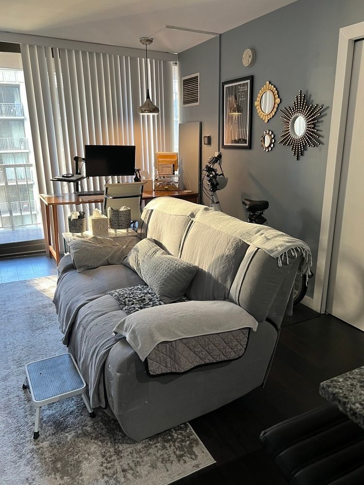 10 E ONTARIO Street Unit: 2507