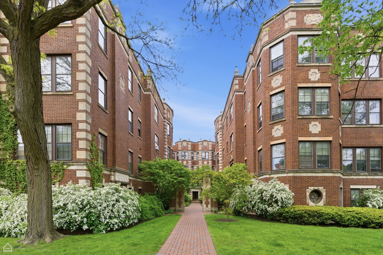 356 Ridge Avenue Unit: 6-1