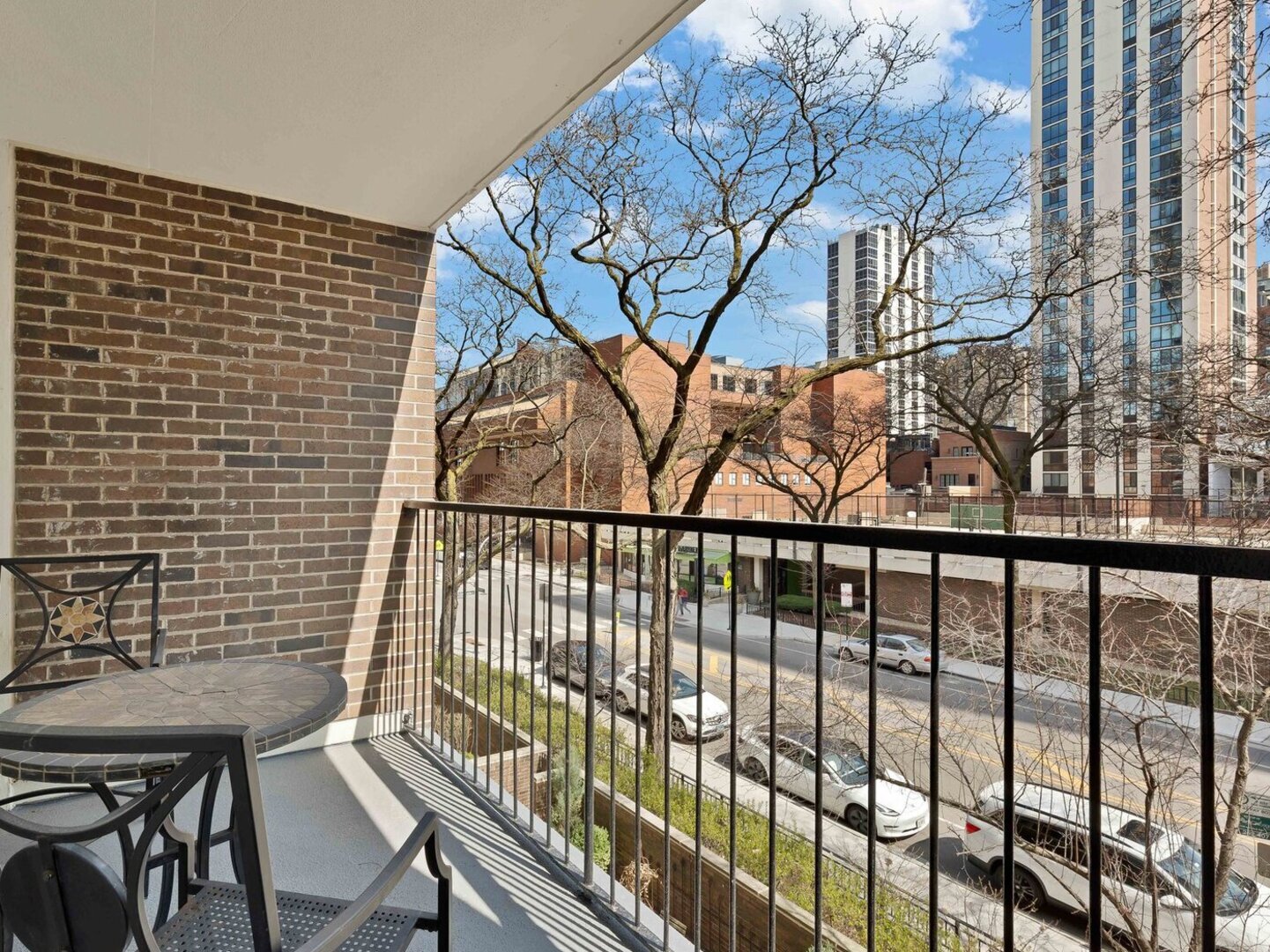 1555 N Sandburg Terrace Unit: 310K