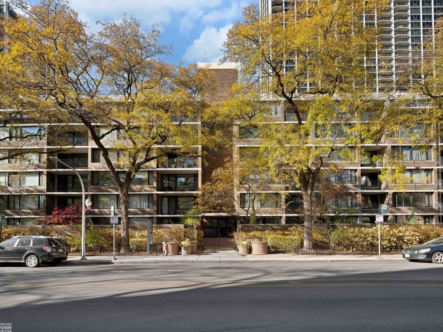 1555 N Sandburg Terrace Unit: 310K