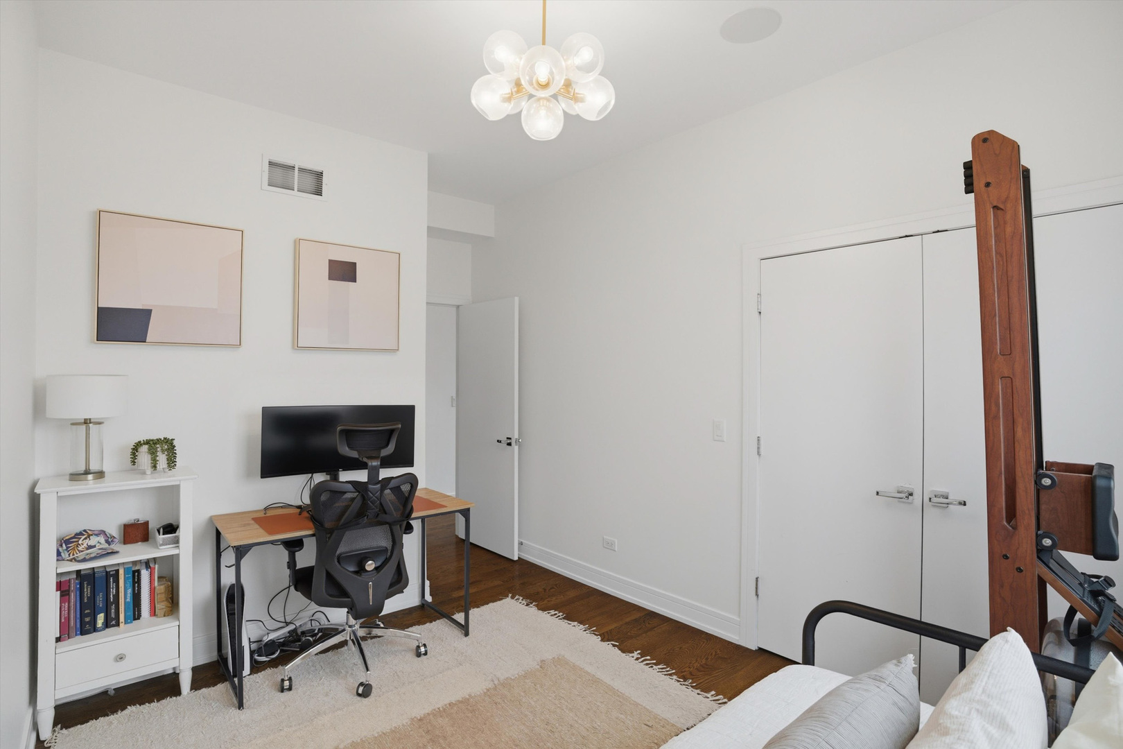 1521 W FRY Street Unit: 4