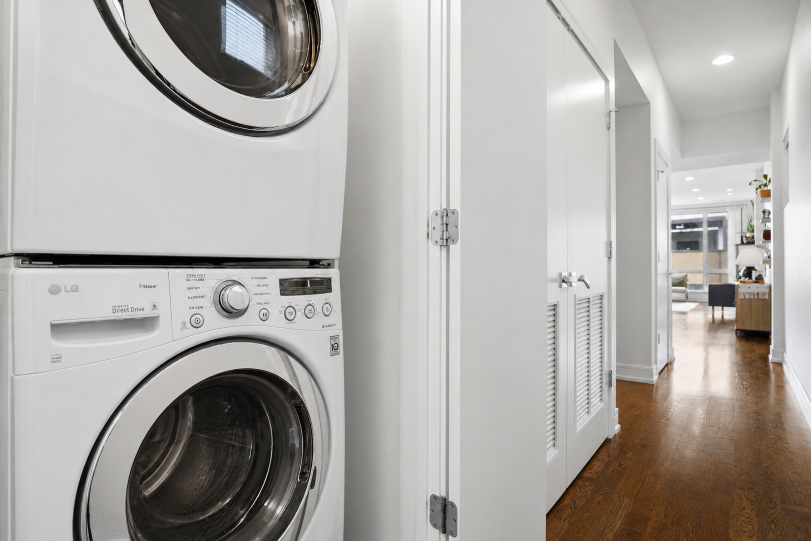 1521 W FRY Street Unit: 4