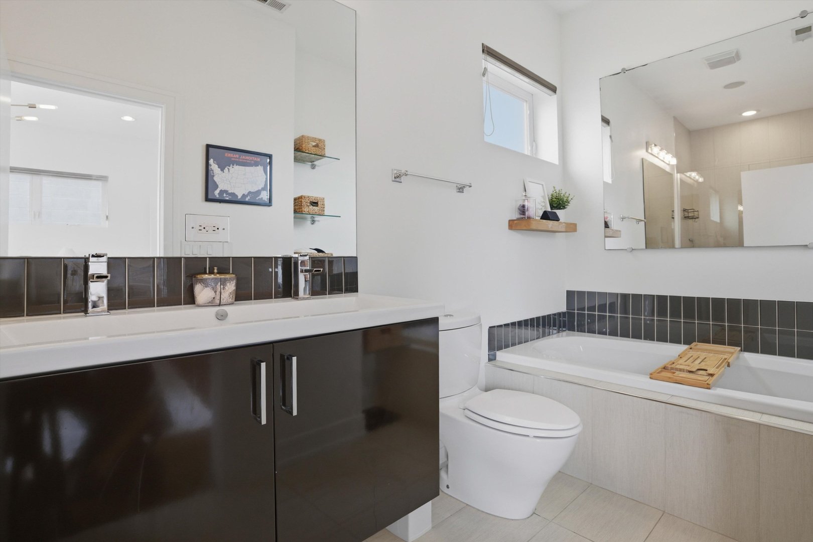 1521 W FRY Street Unit: 4