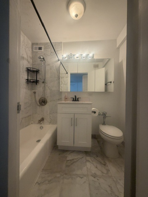 222 E Pearson Street Unit: 1205