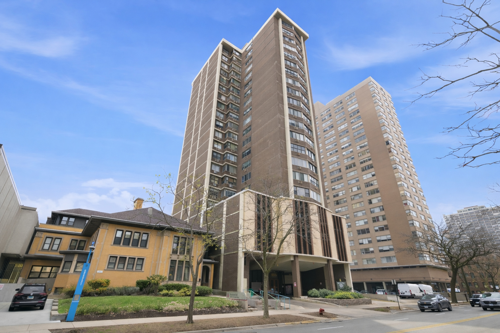 6325 N Sheridan Road Unit: 1808