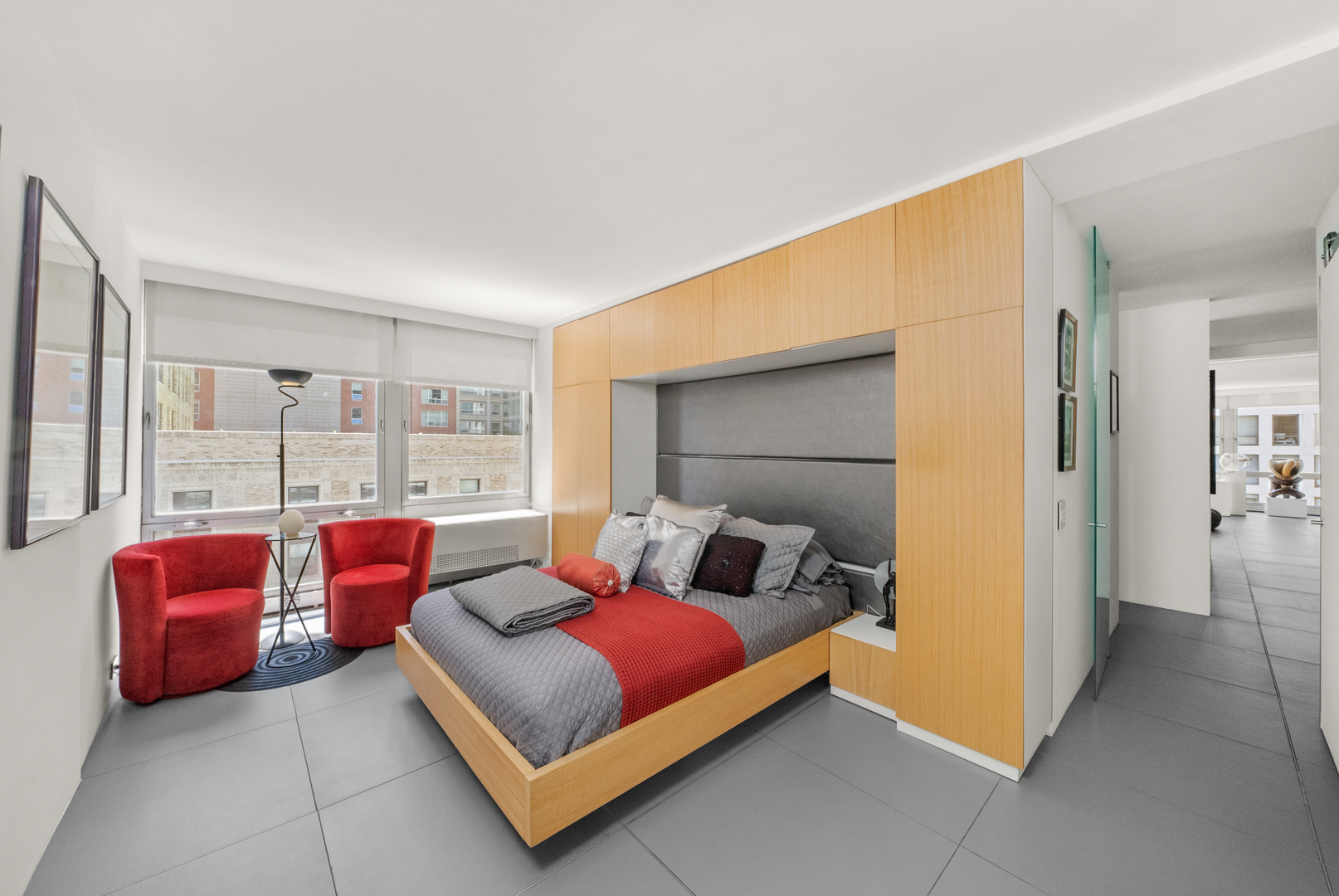 860 N Lake Shore Drive Unit: 8L