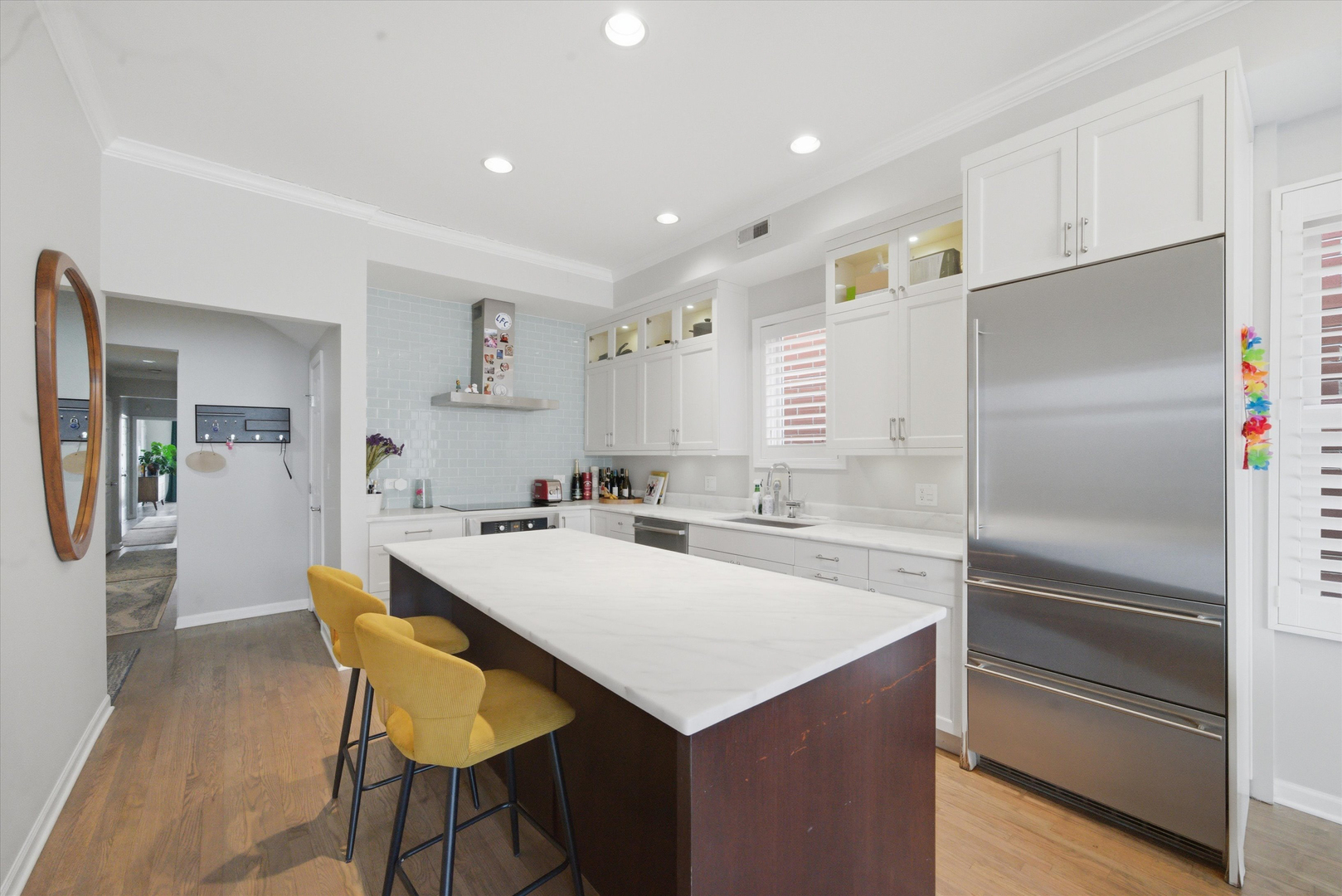 540 W Oakdale Avenue Unit: 4E