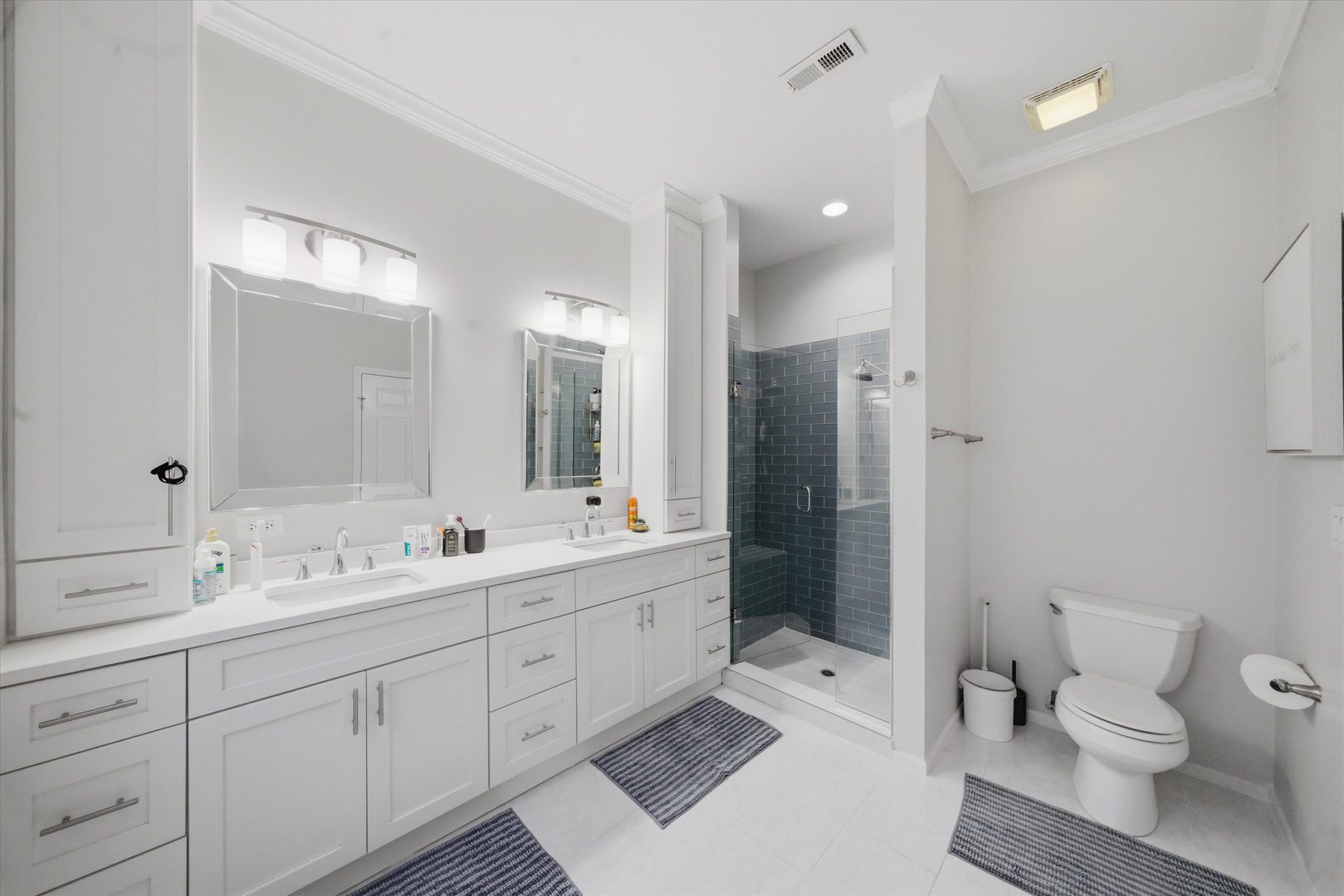 540 W Oakdale Avenue Unit: 4E