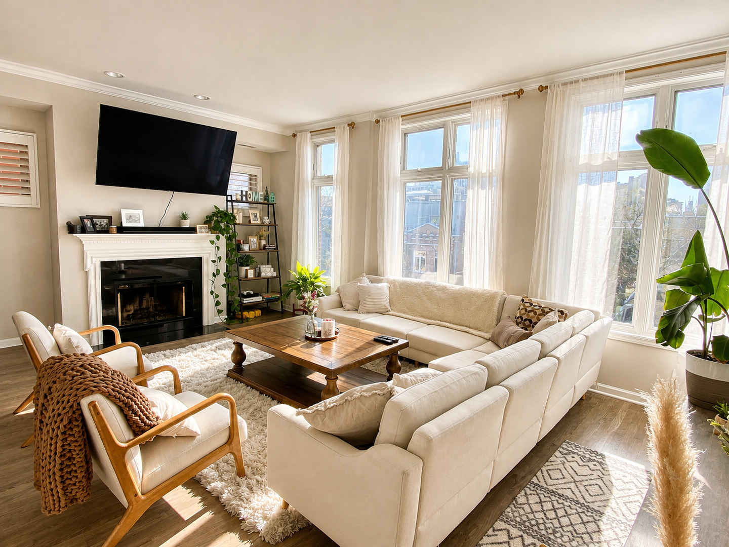 540 W Oakdale Avenue Unit: 4E