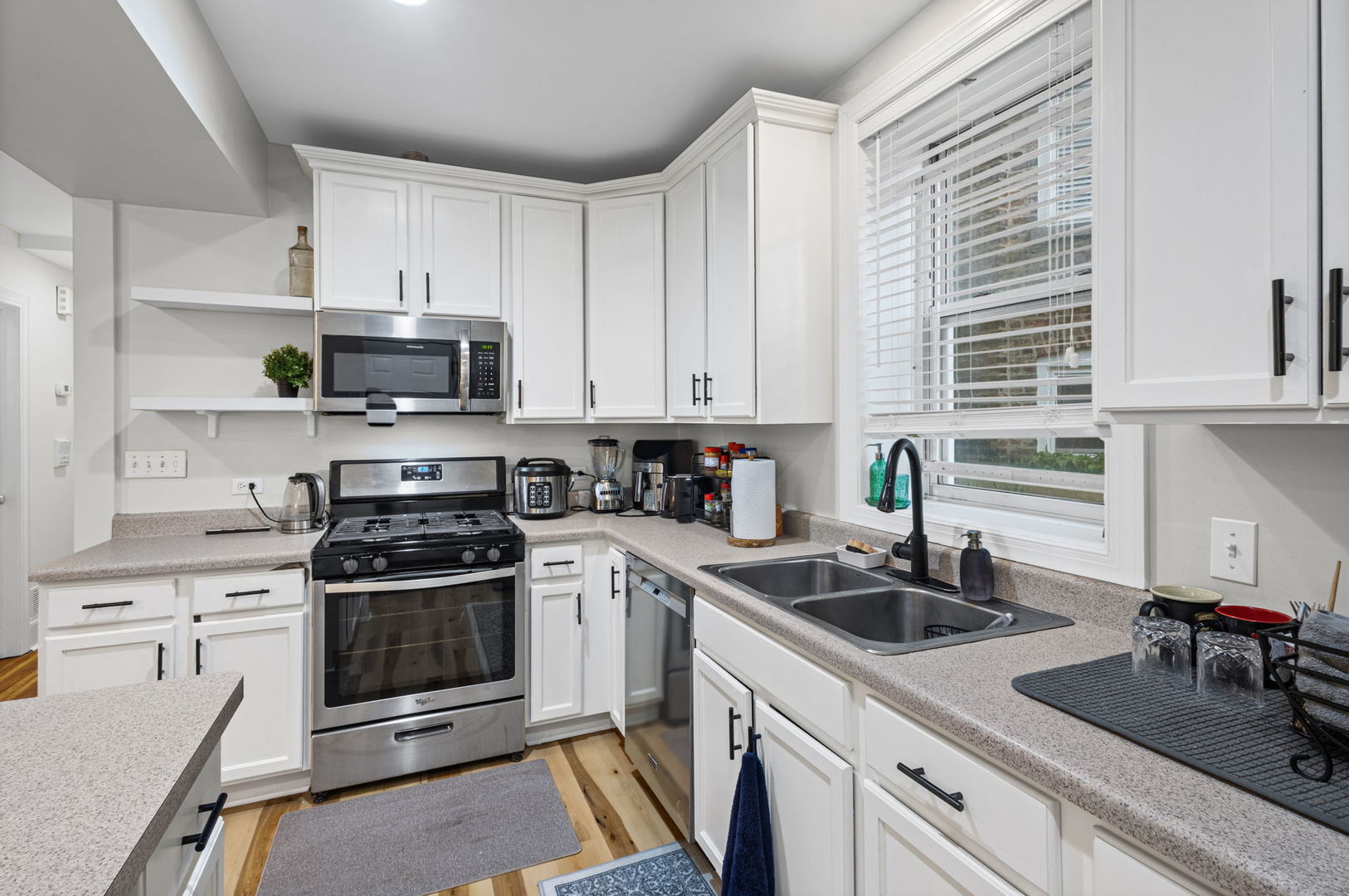 2642 N Talman Avenue Unit: 1A