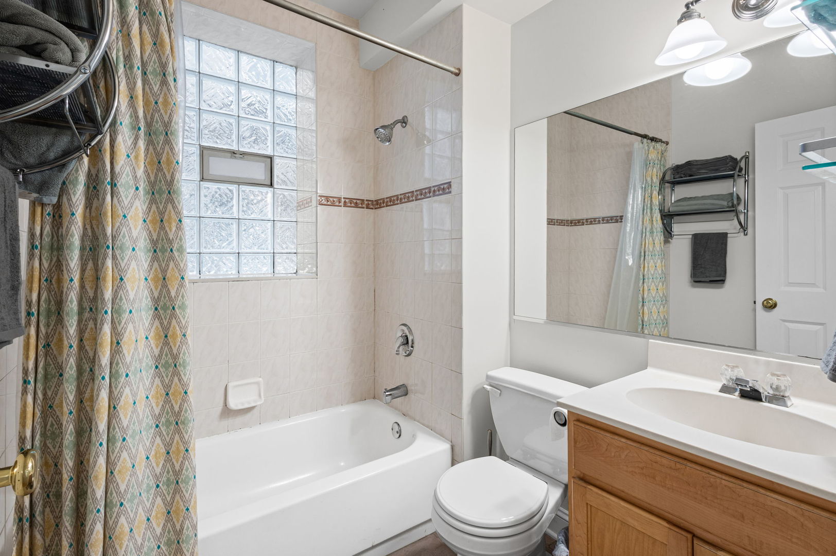 2642 N Talman Avenue Unit: 1A