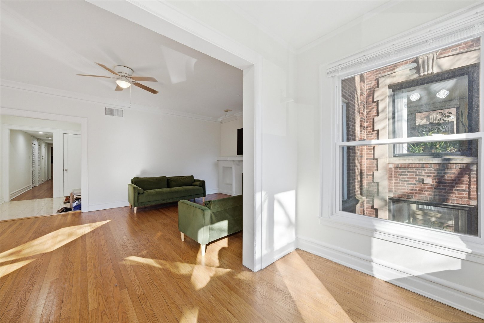 5210 S Ingleside Avenue Unit: 2