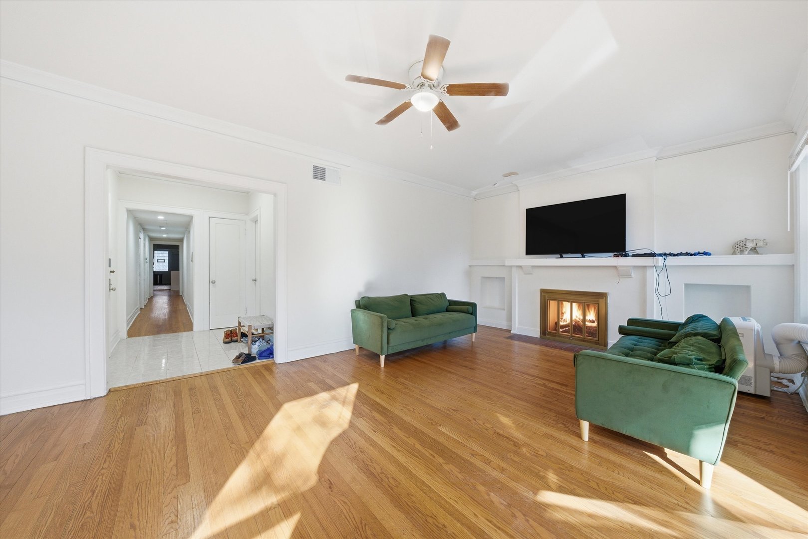 5210 S Ingleside Avenue Unit: 2