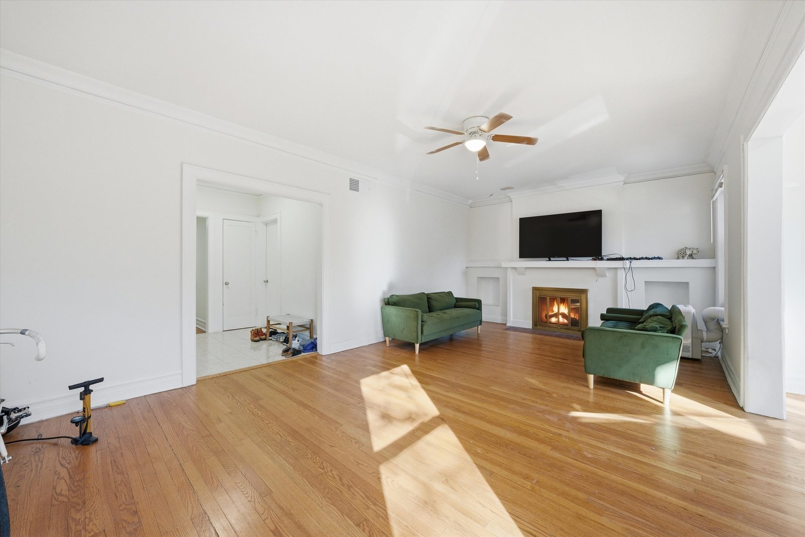 5210 S Ingleside Avenue Unit: 2