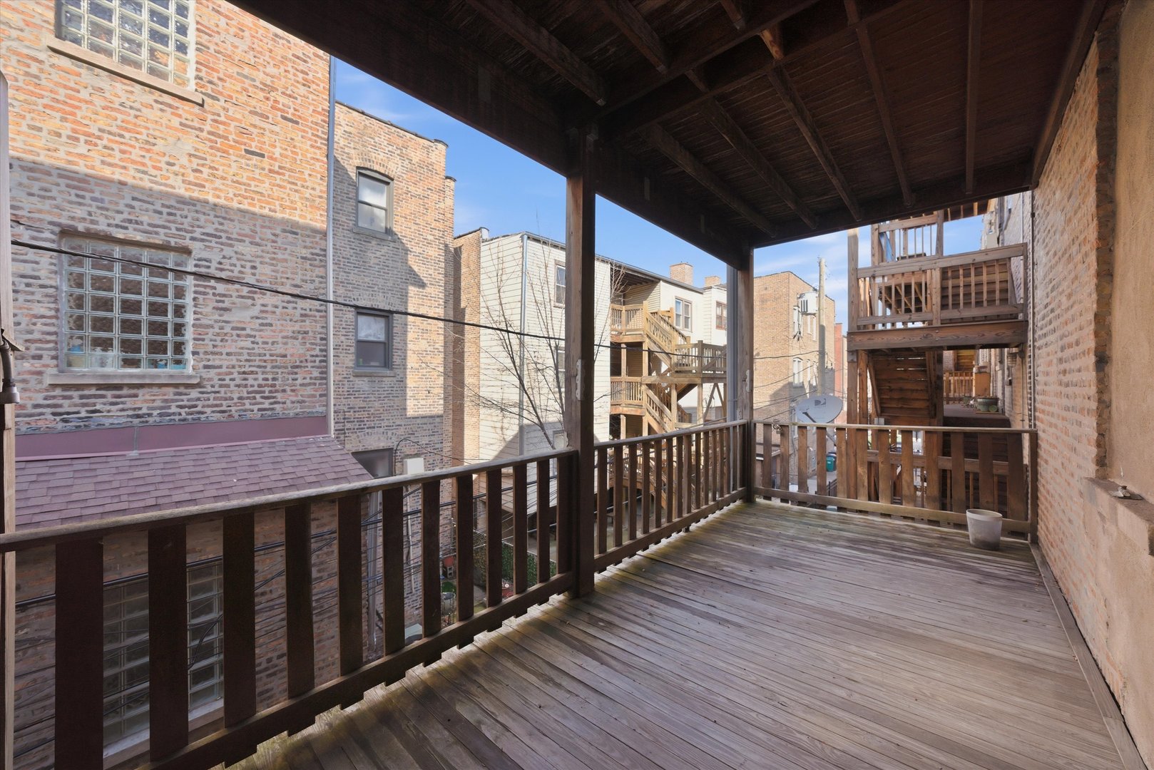 5210 S Ingleside Avenue Unit: 2
