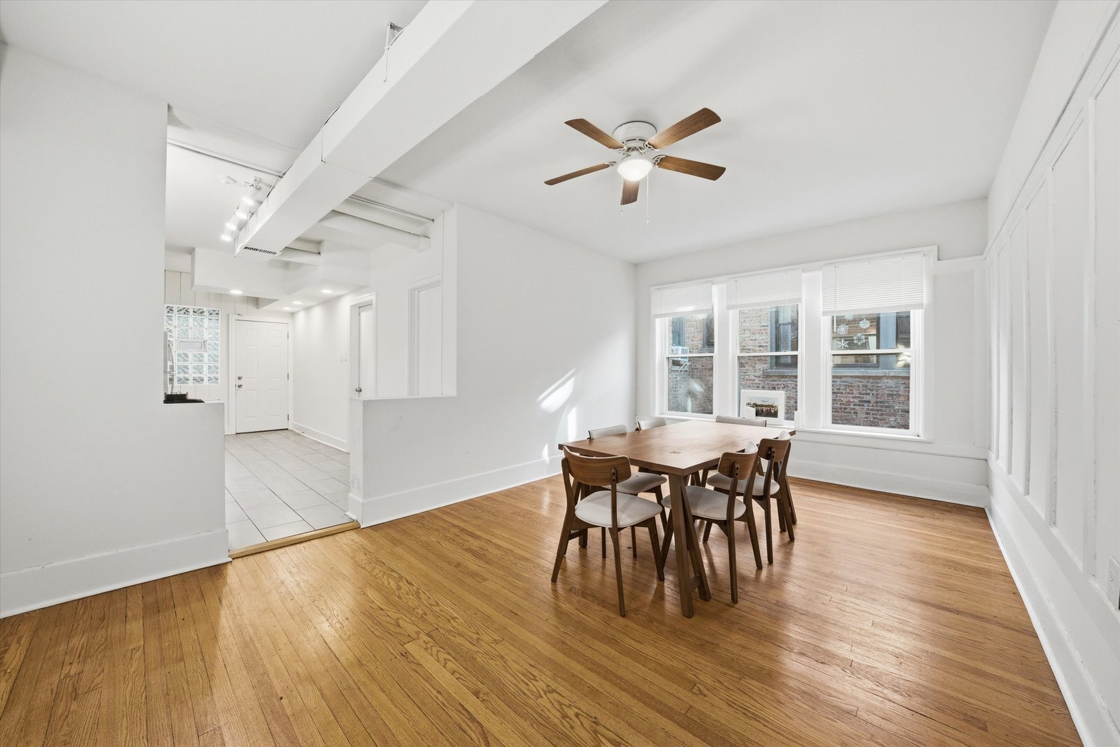 5210 S Ingleside Avenue Unit: 2