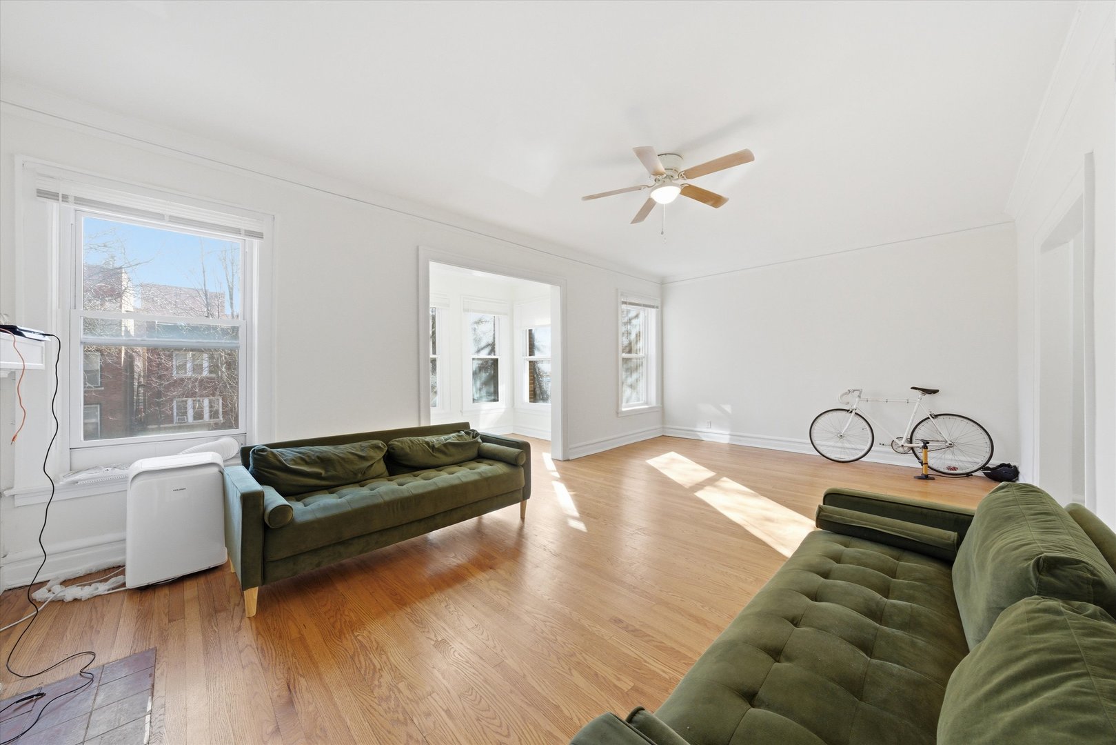 5210 S Ingleside Avenue Unit: 2