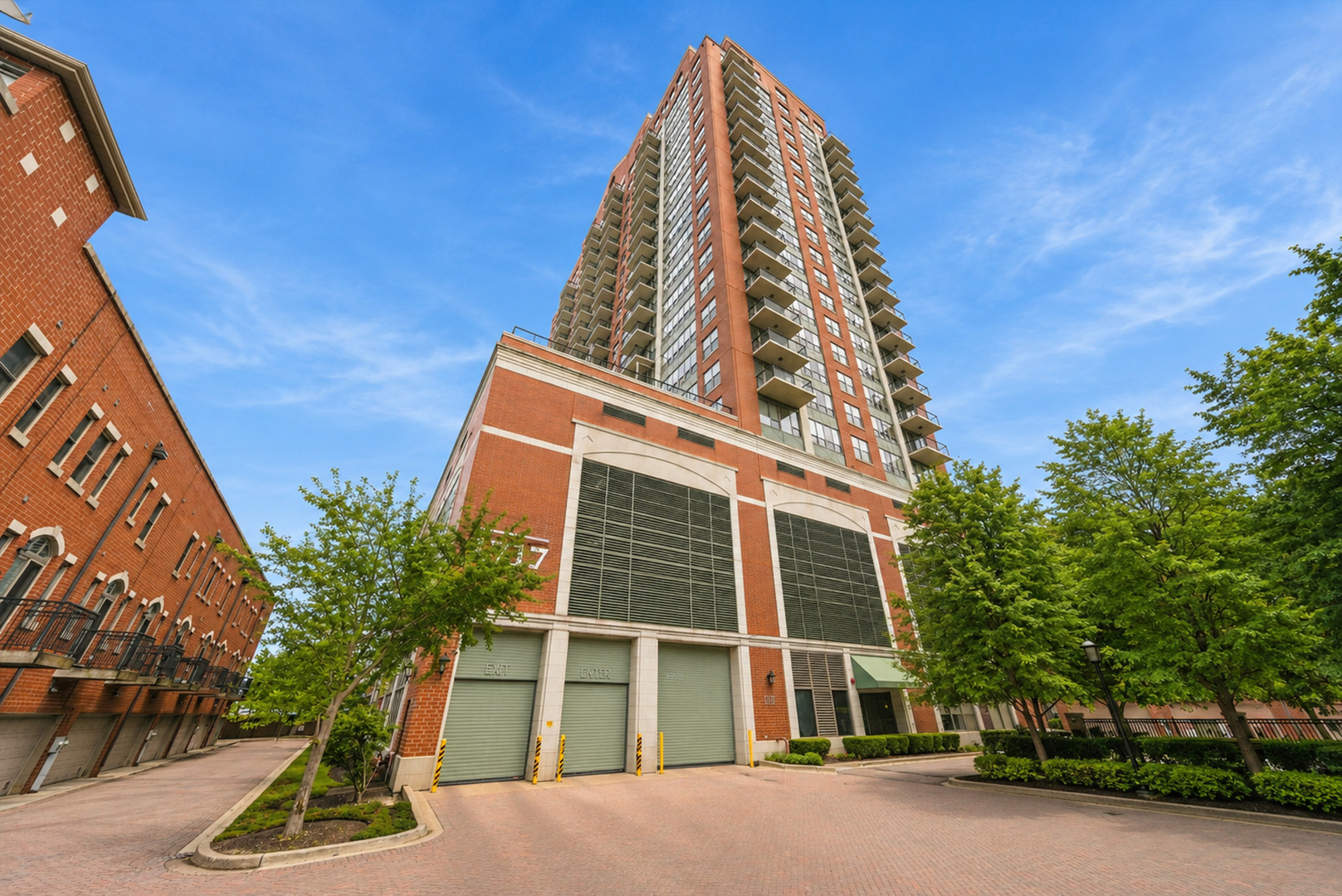 1717 S Prairie Avenue Unit: 2207