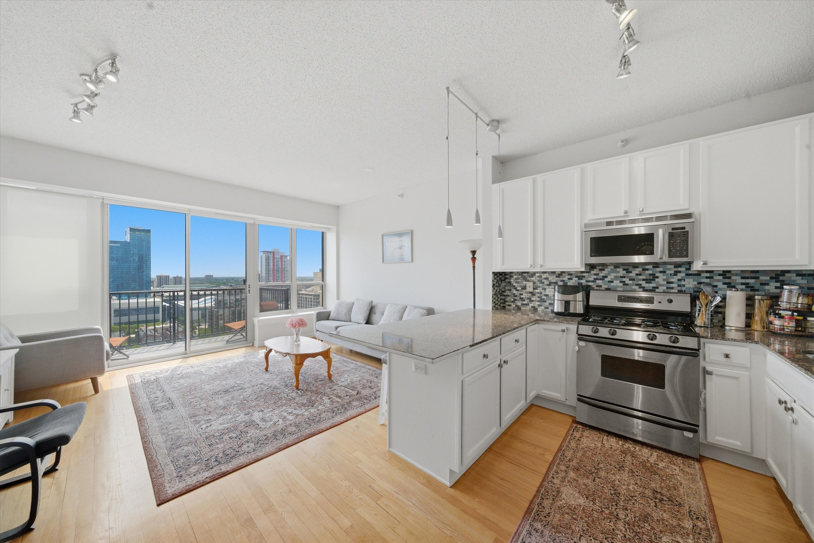1717 S Prairie Avenue Unit: 2207