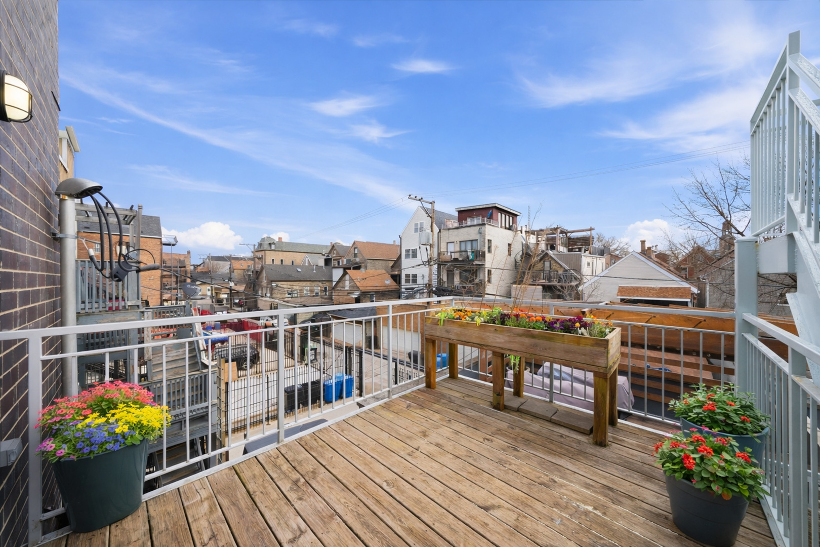 1335 N Bosworth Avenue Unit: 2N