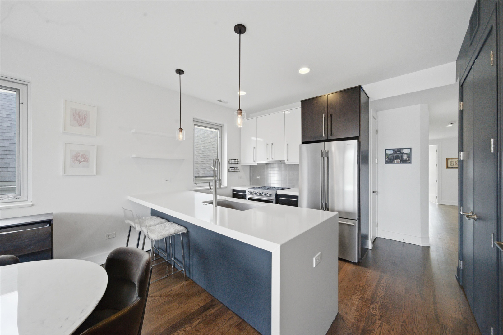 1335 N Bosworth Avenue Unit: 2N
