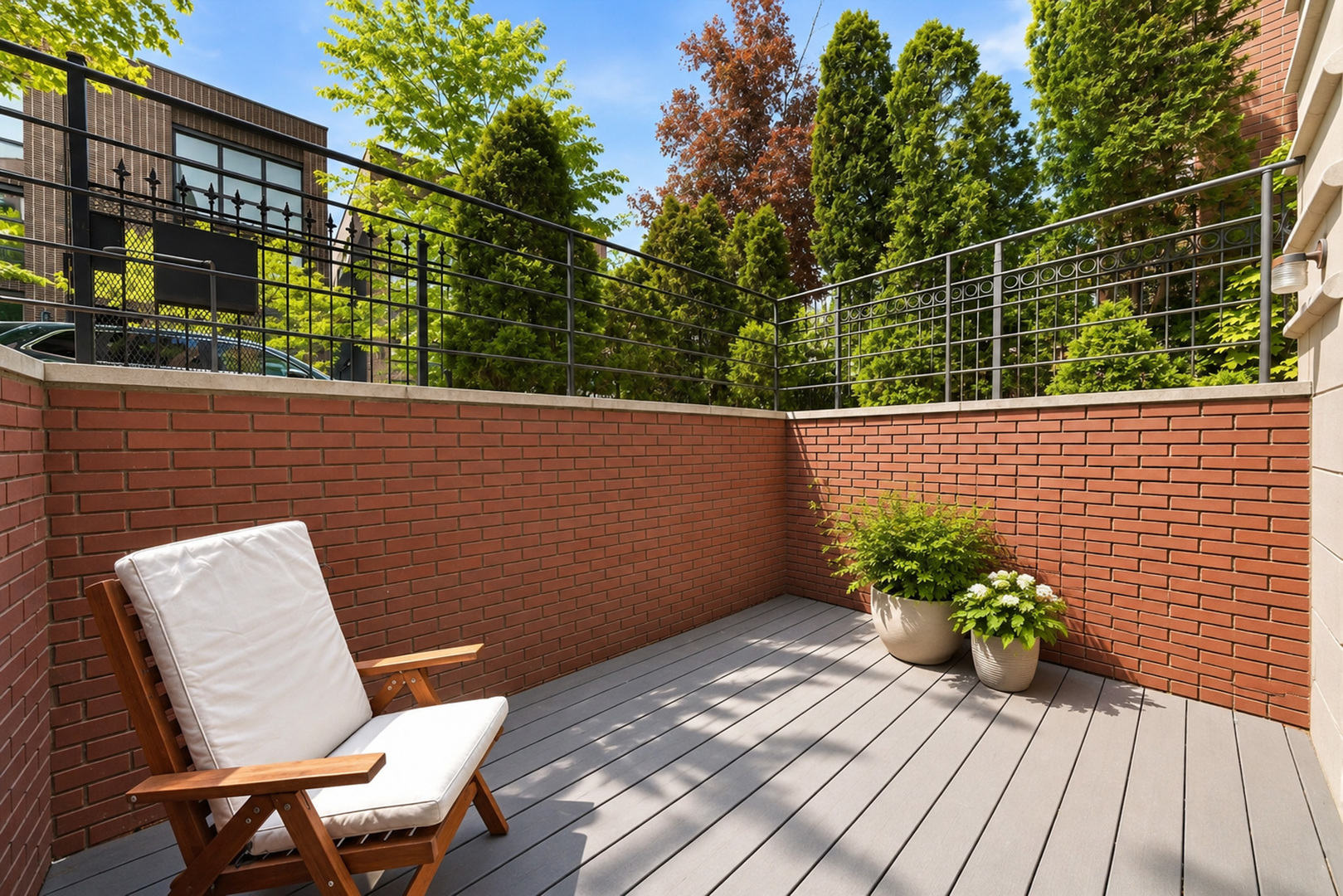 823 N Marshfield Avenue Unit: 1