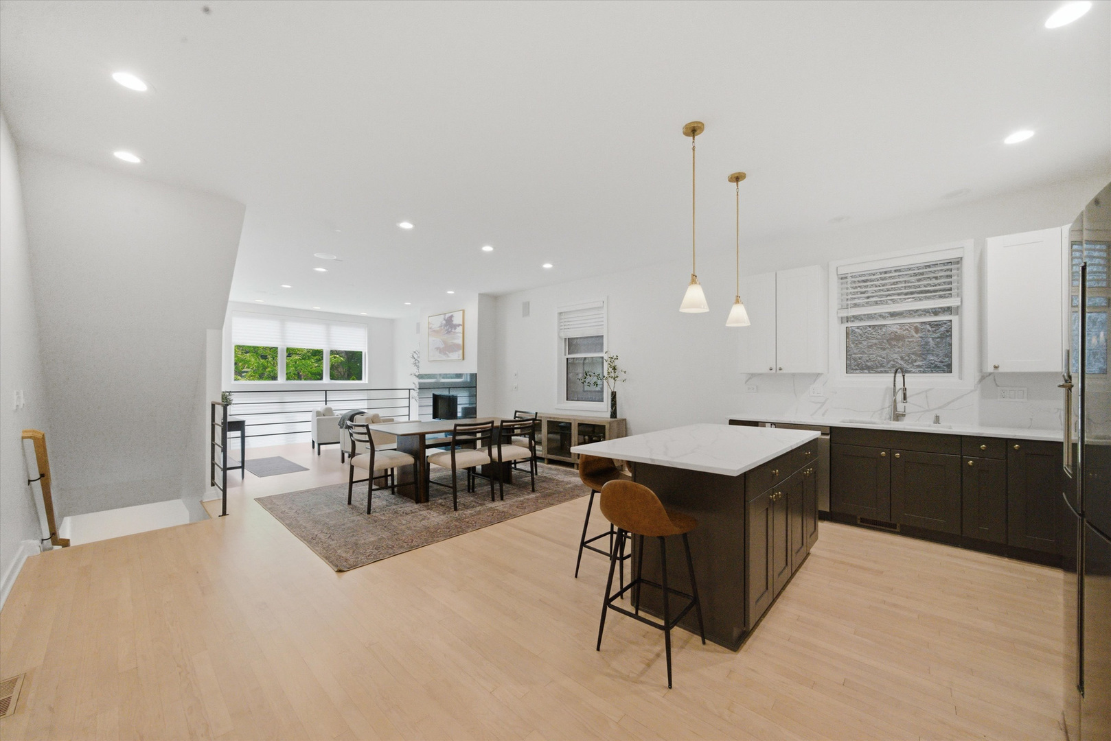 823 N Marshfield Avenue Unit: 1