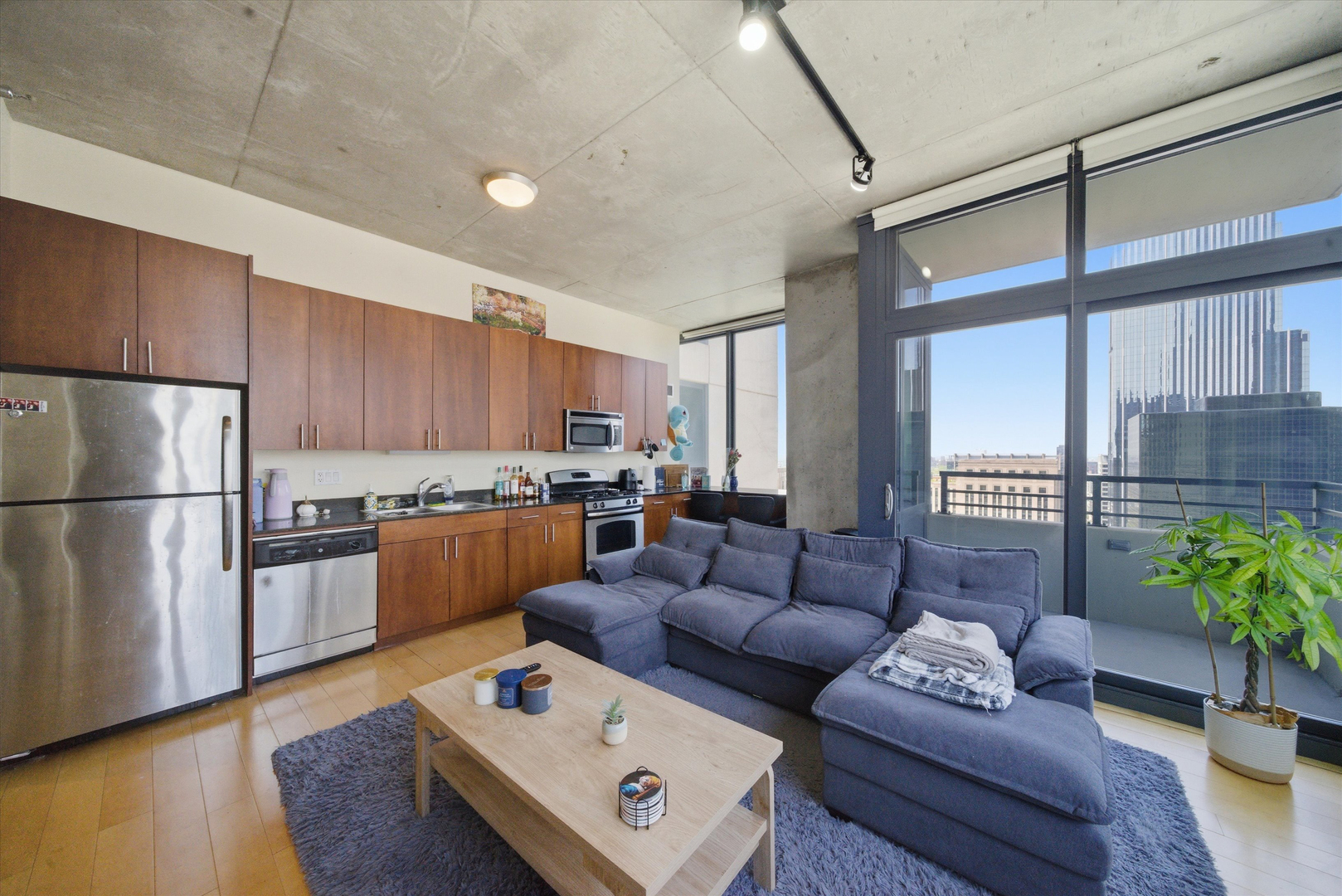235 W Van Buren Street Unit: 2615
