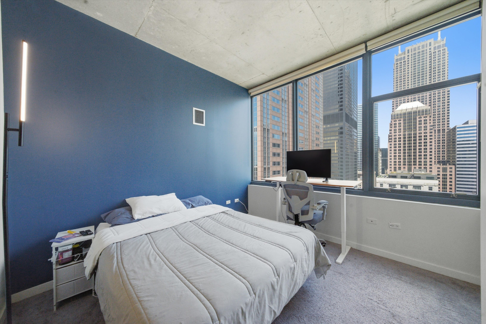 235 W Van Buren Street Unit: 2615