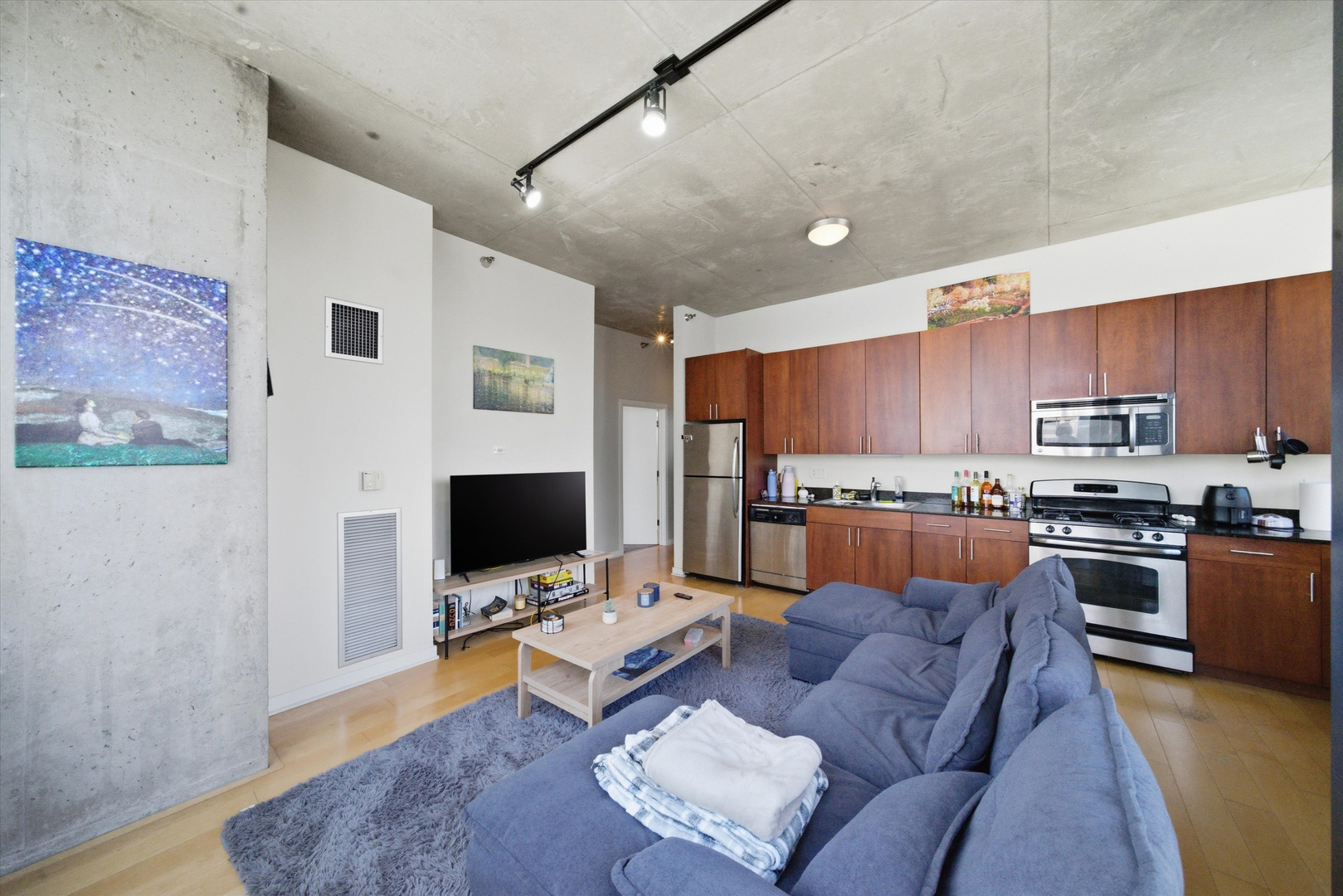 235 W Van Buren Street Unit: 2615
