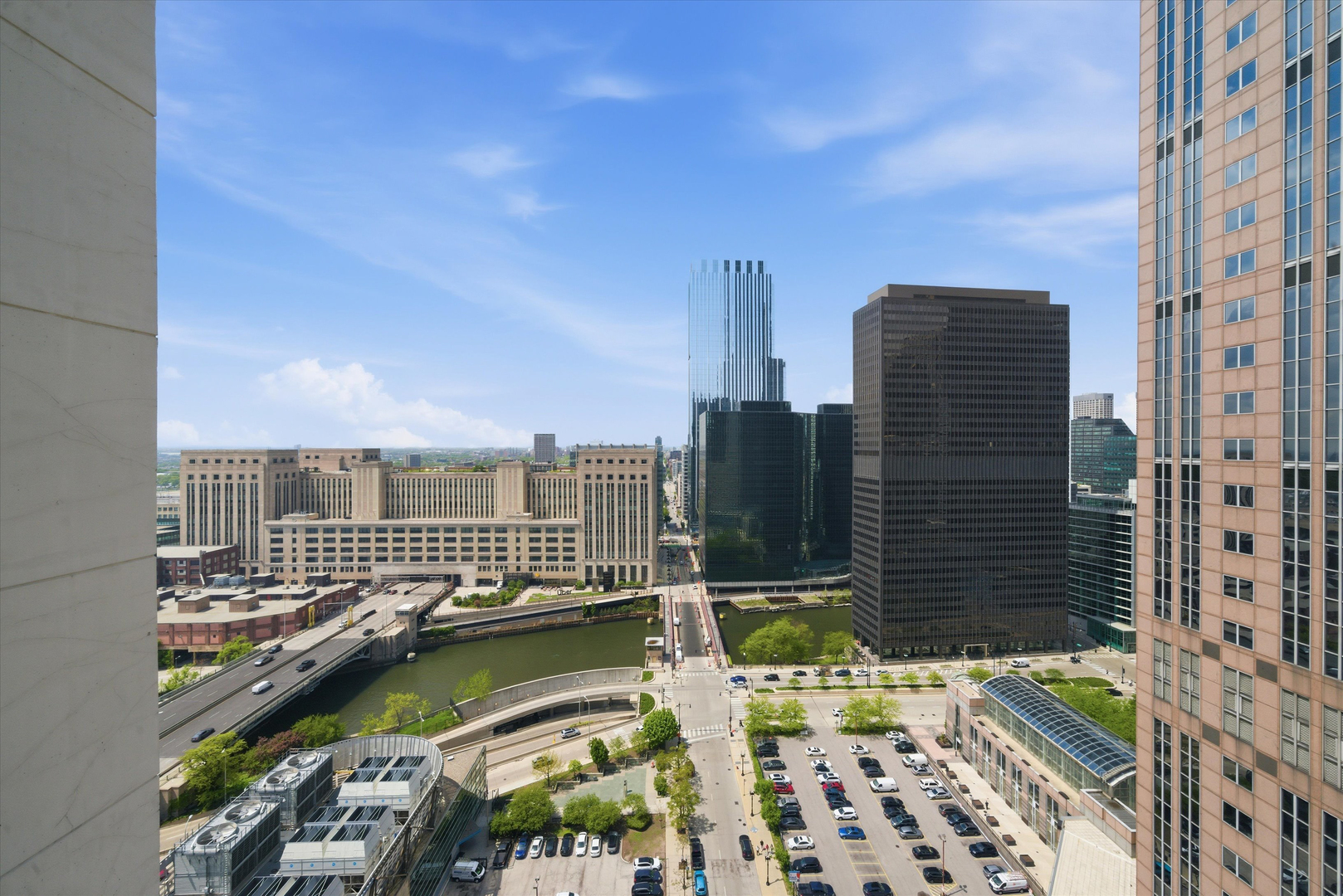 235 W Van Buren Street Unit: 2615